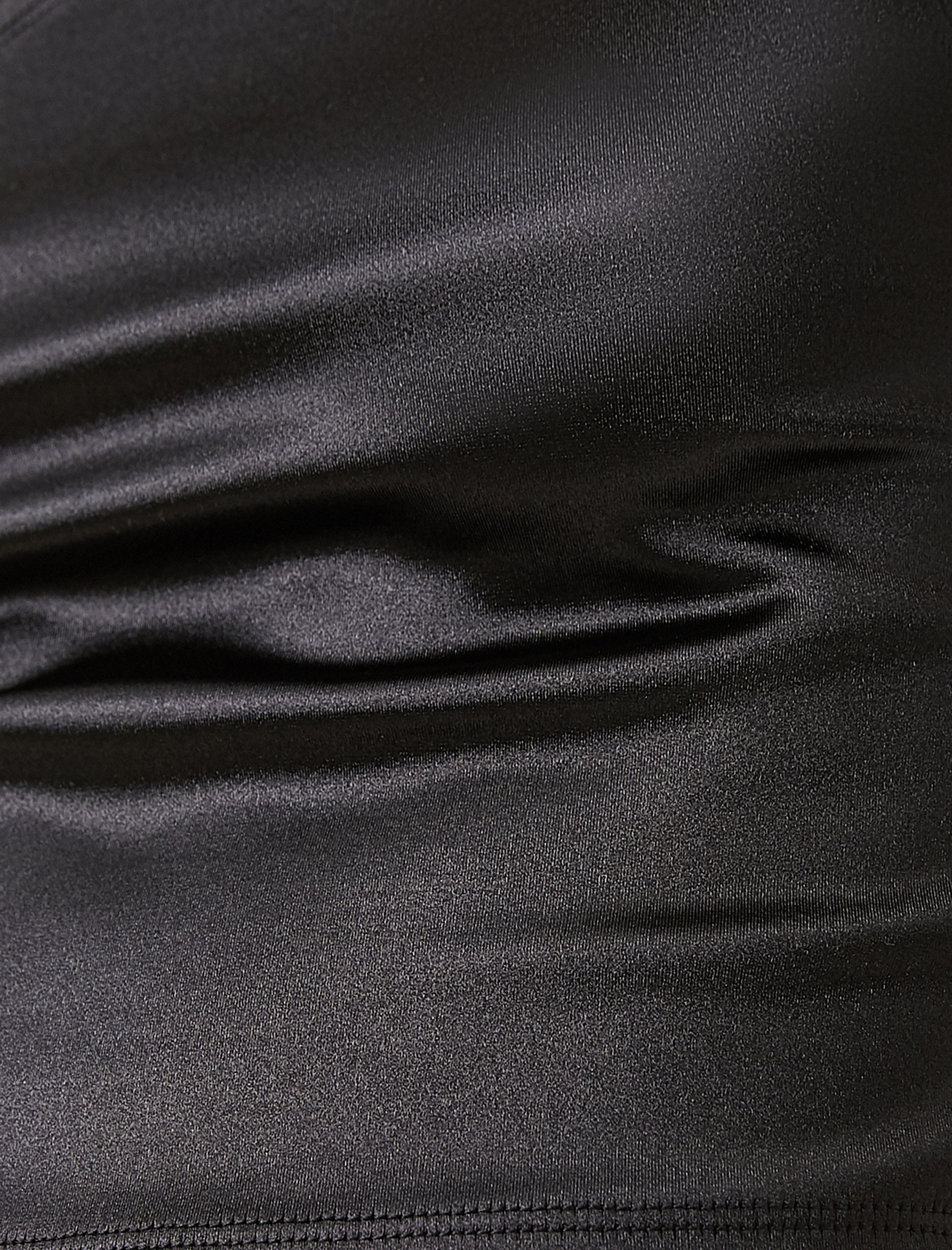   Tek Omuz Saten Crop Atlet