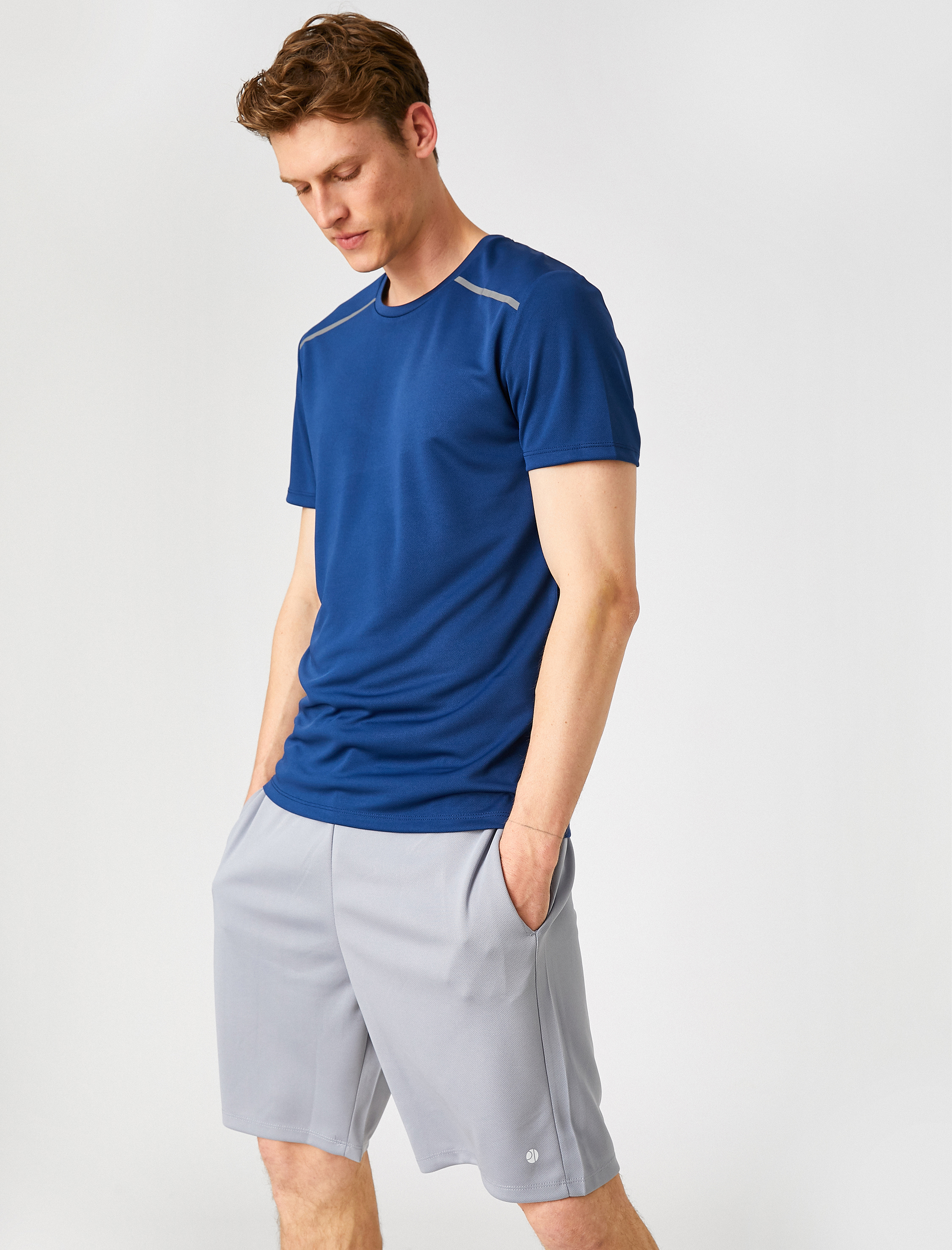   Baskı Detaylı Spor Tişört