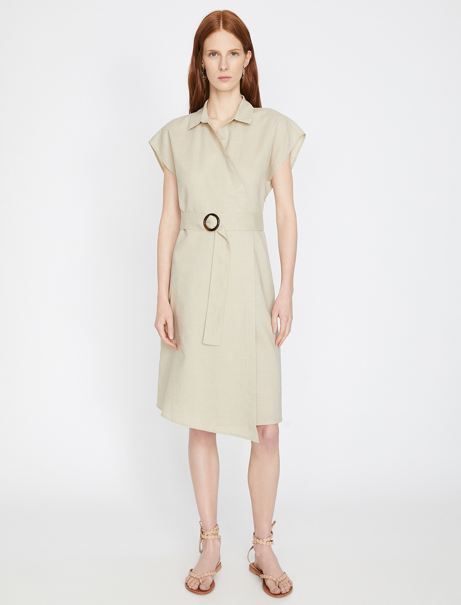   Kemer Detaylı Elbise