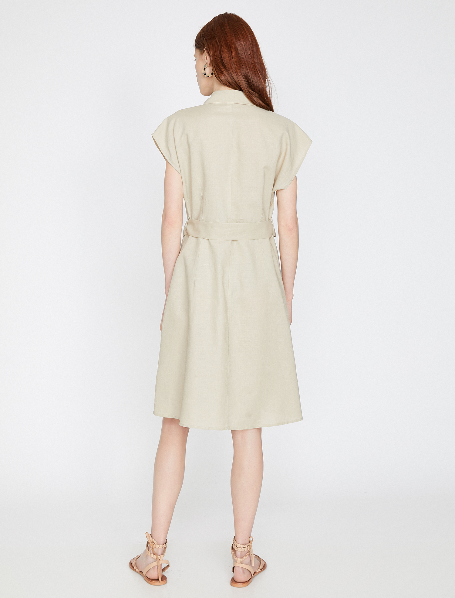   Kemer Detaylı Elbise