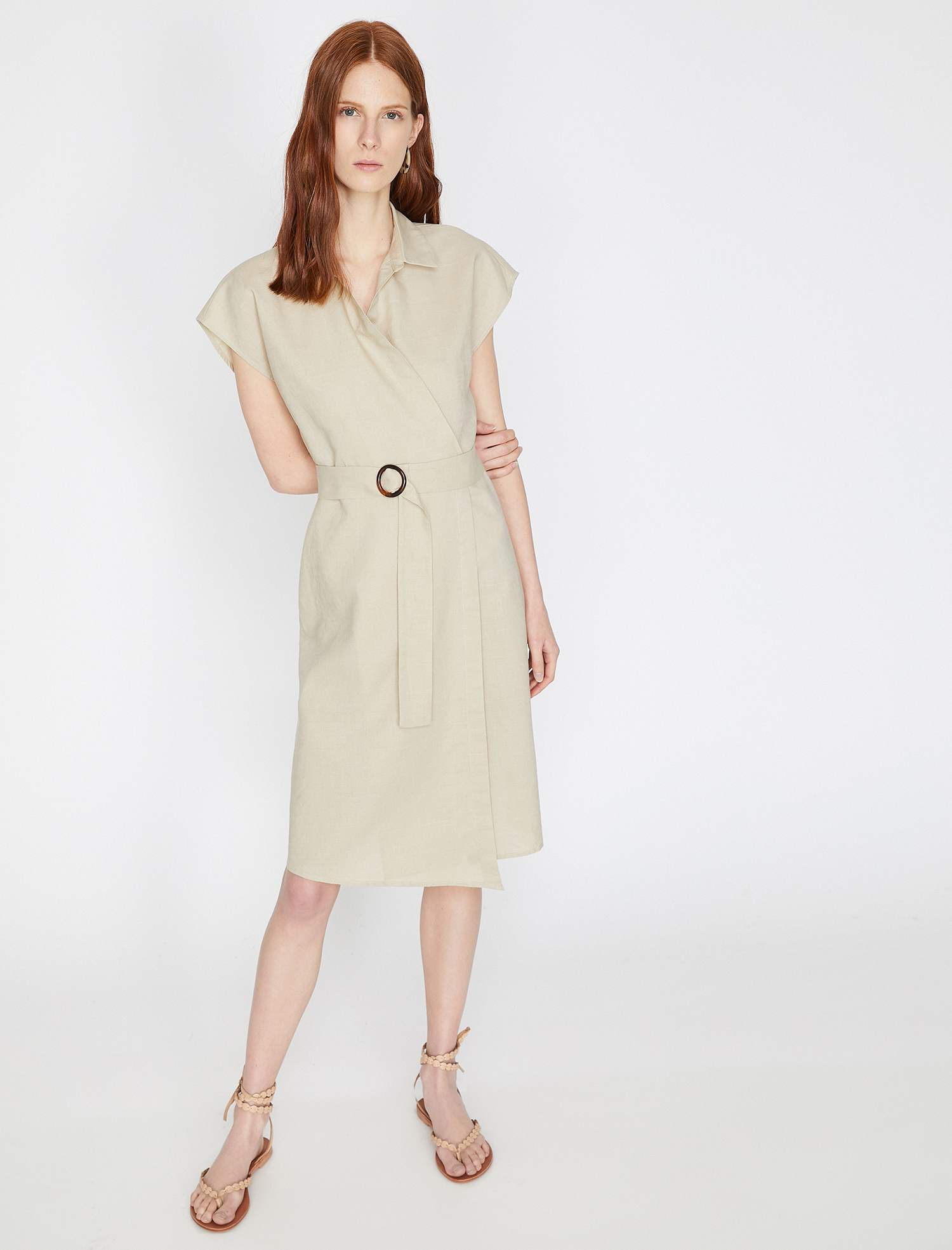   Kemer Detaylı Elbise