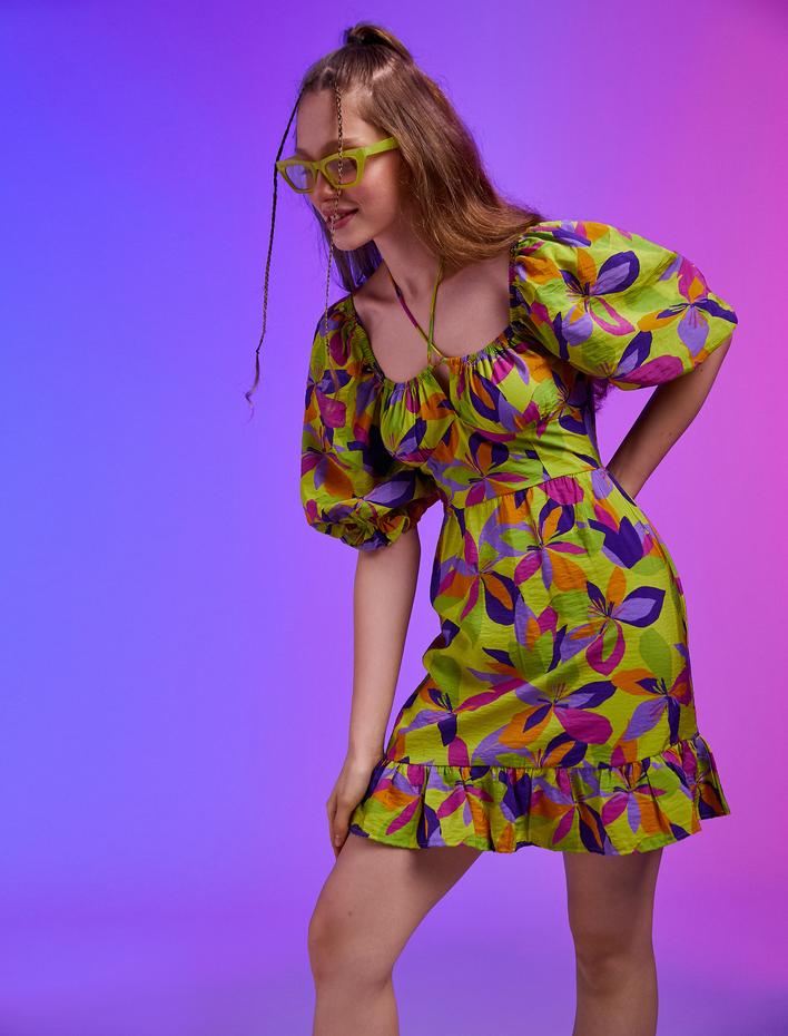  Göğsü Biyeli Elbise