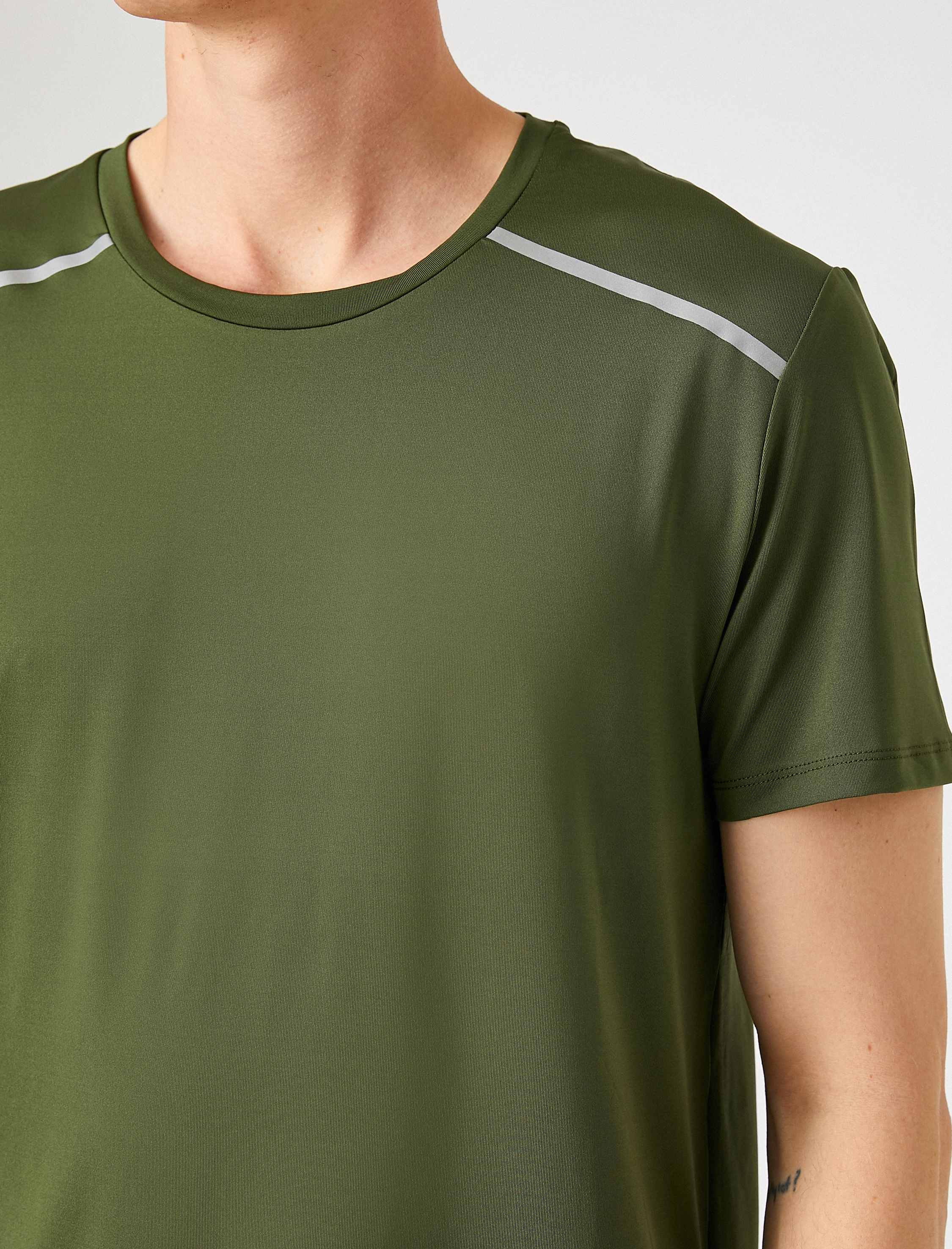   Kısa Kollu Bisiklet Yaka Baskılı Tişört