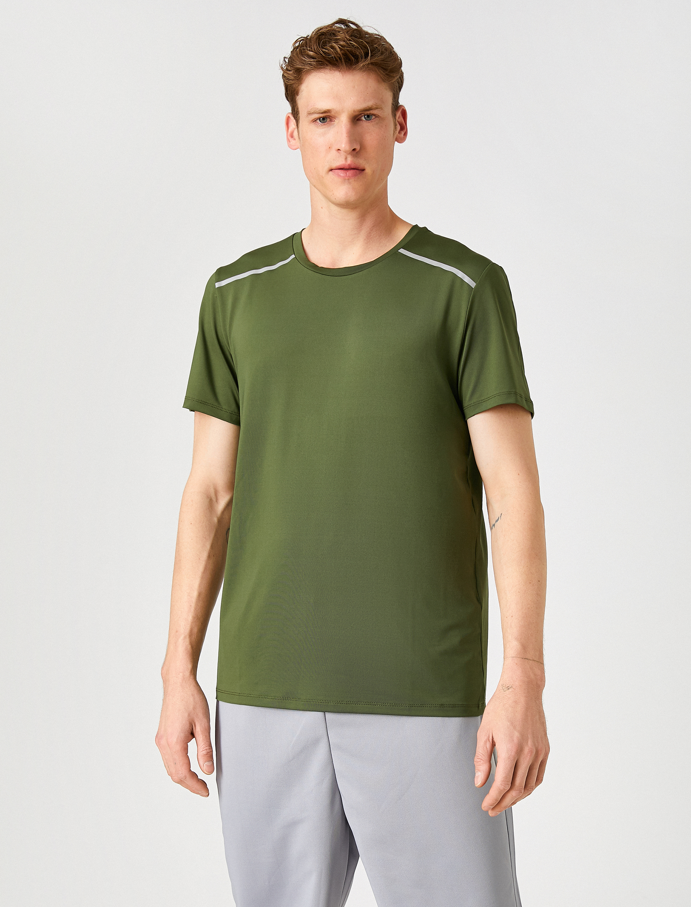   Kısa Kollu Bisiklet Yaka Baskılı Tişört