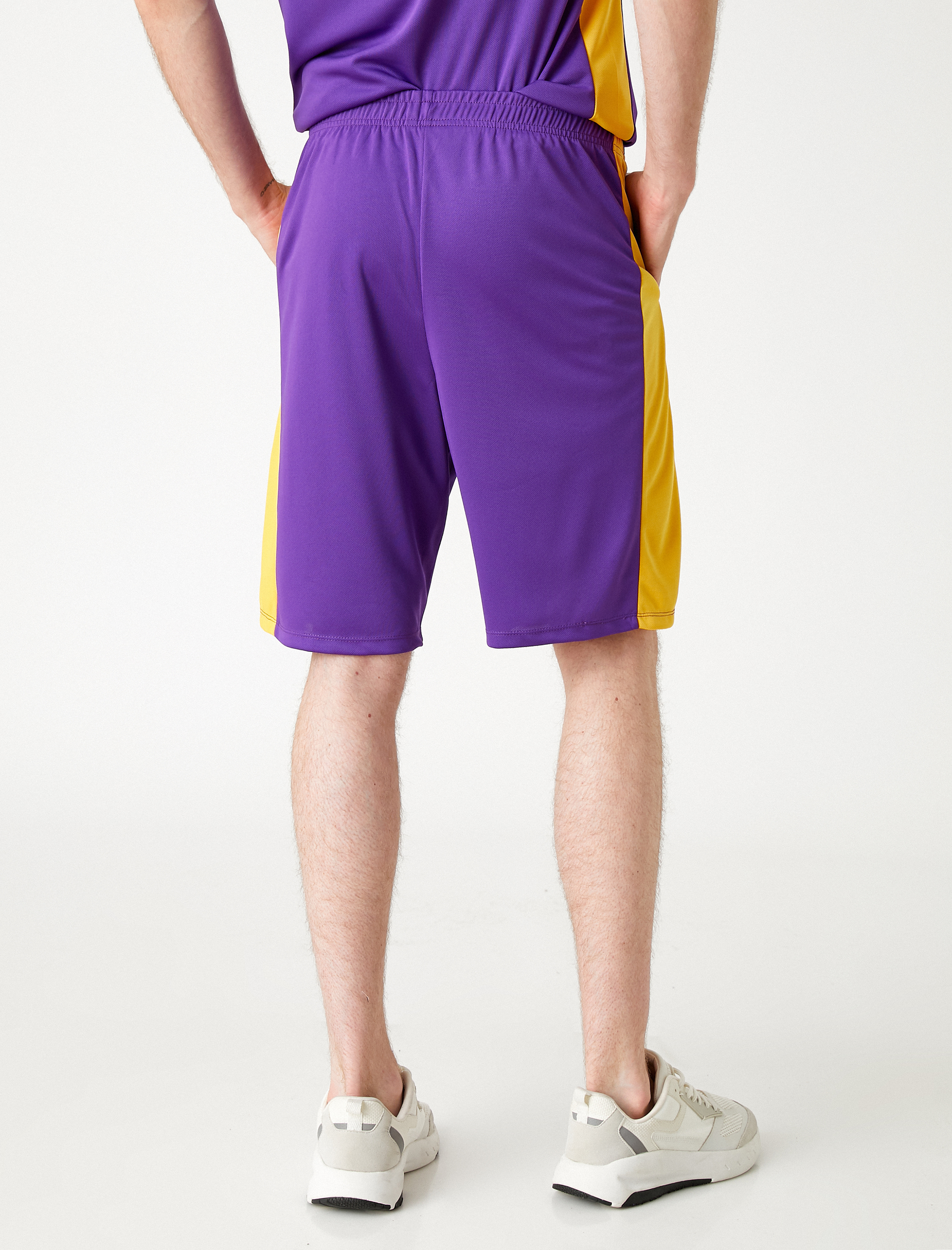   Baskılı Şerit Detaylı Şort