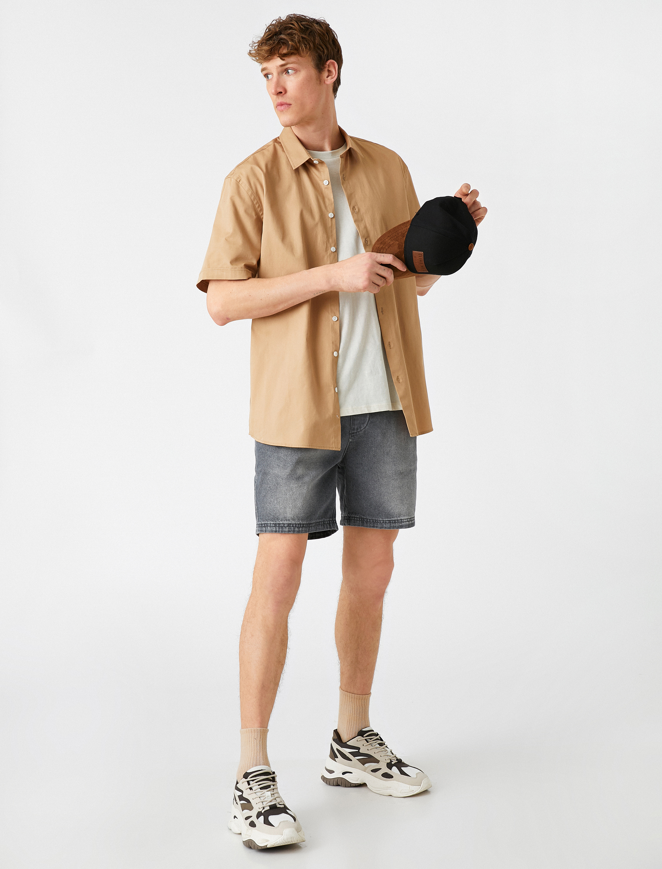   Rahat Kesim Kot Şort