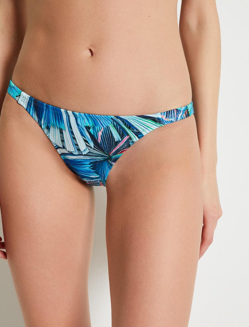   Desenli Bikini Altı