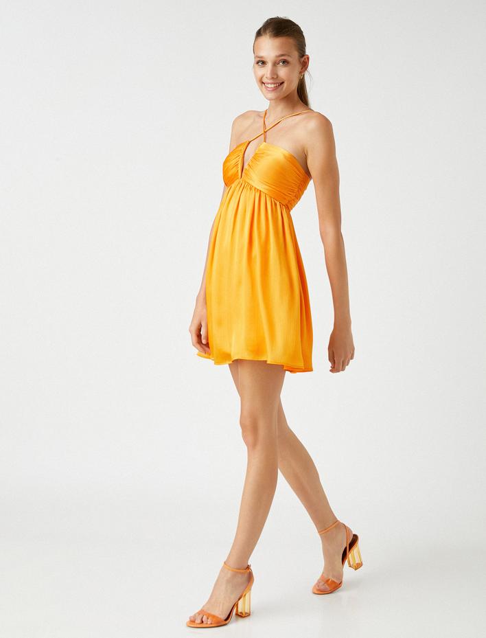  Pencere Detaylı Mini Elbise