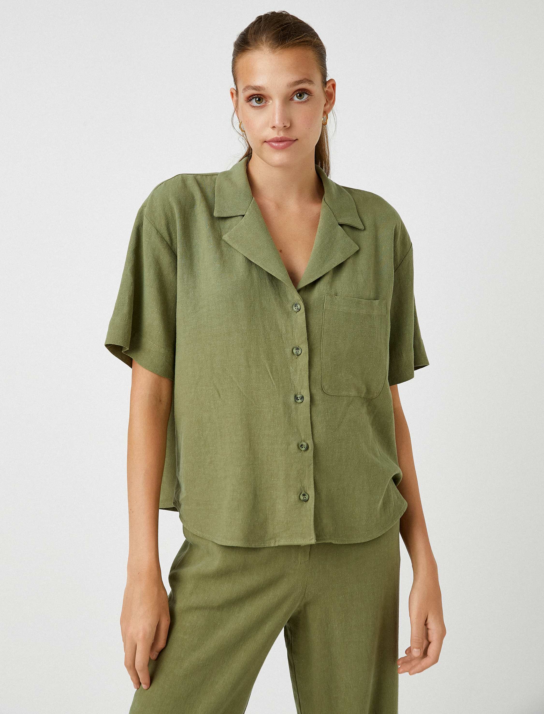   Keten Gömlek Kısa Kollu Cep Detaylı