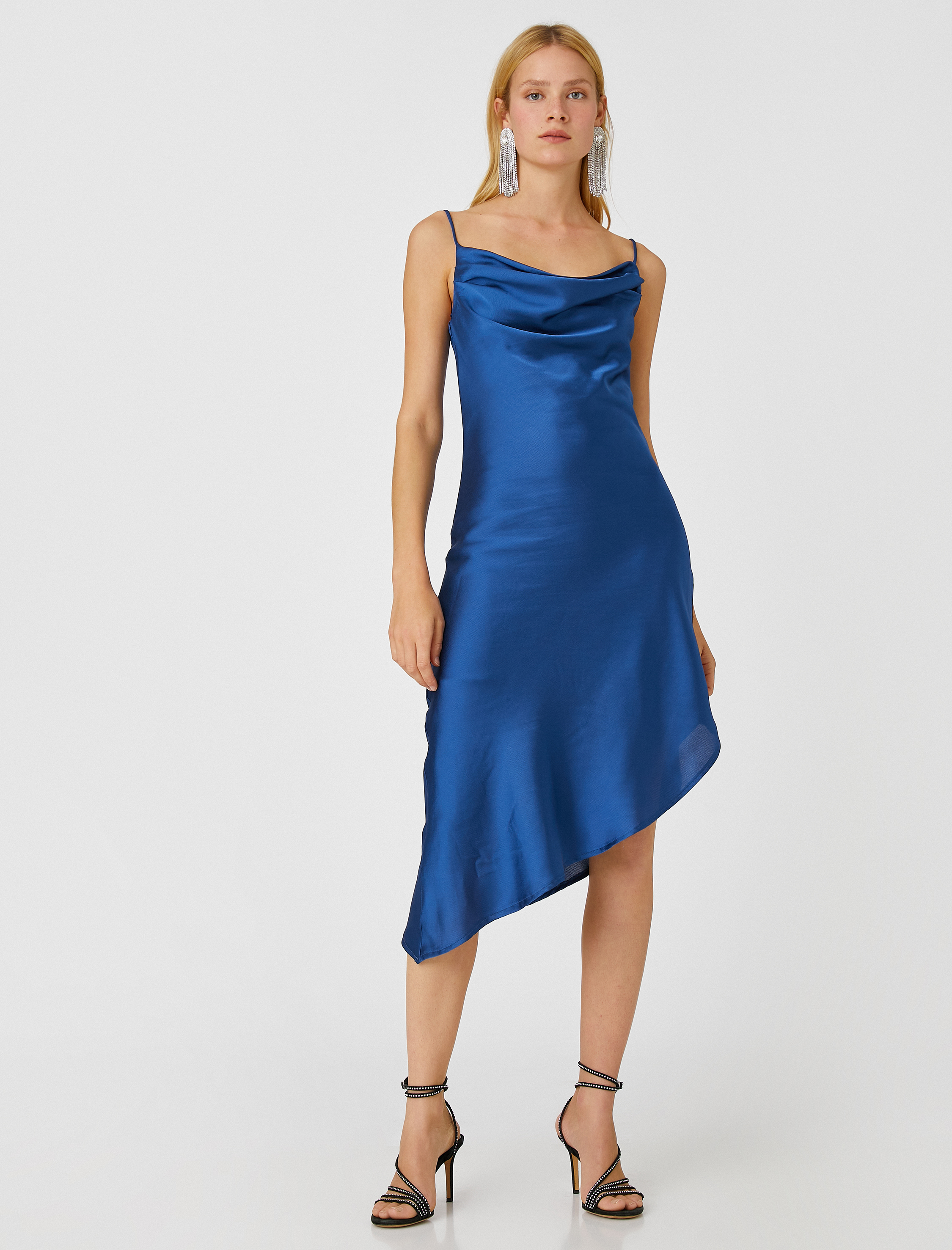   Saten Abiye Elbise Degaje Yaka