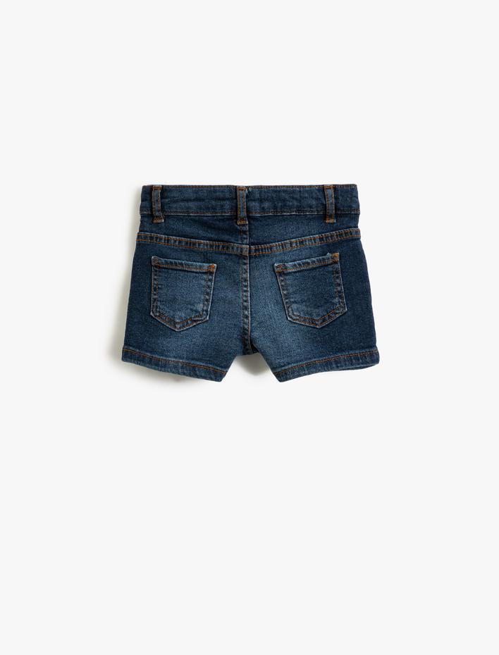 Kız Çocuk Kot Şort Yıpratılmış Detaylı Cepli Pamuklu Beli Ayarlanabilir Lastikli
