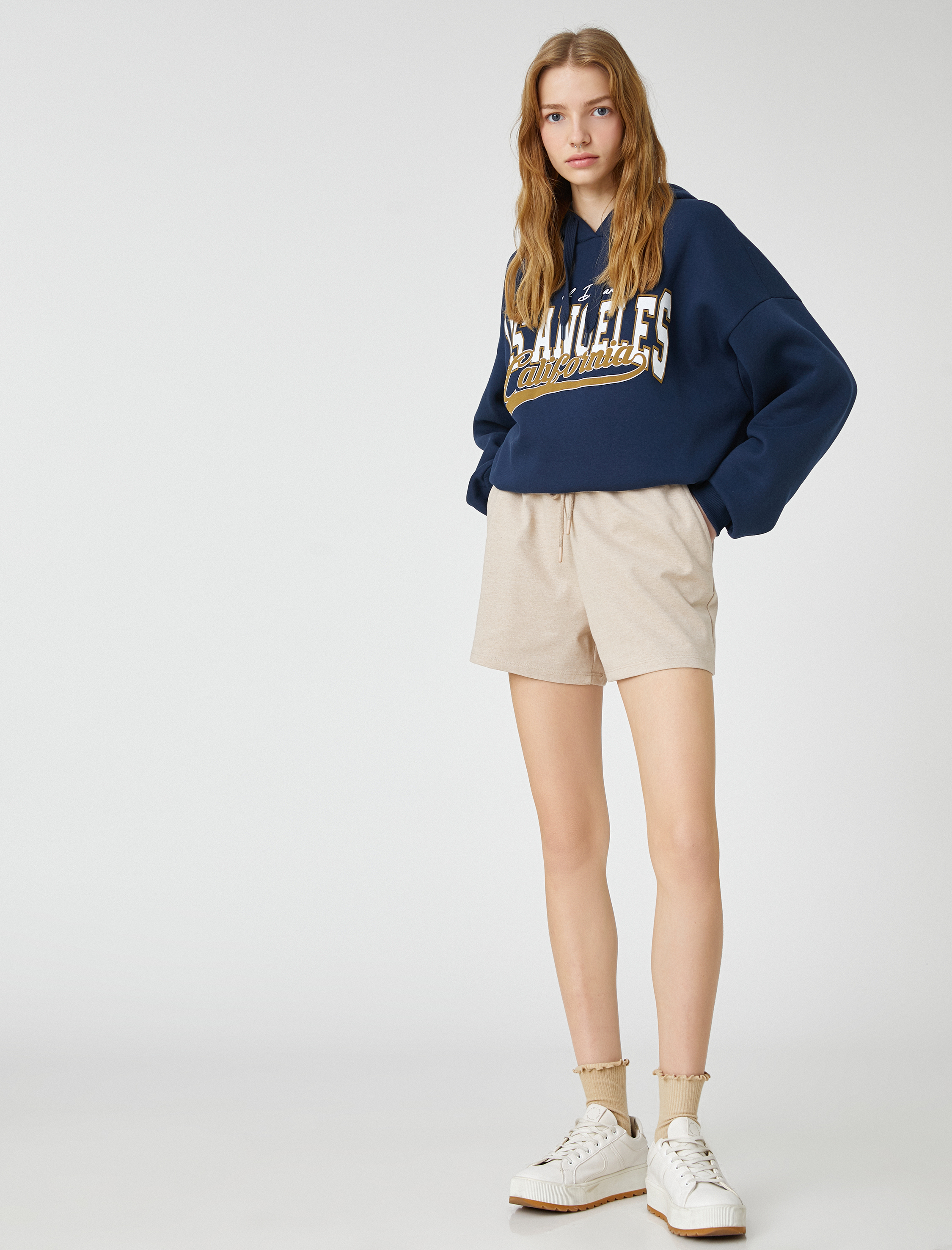   Mini Şort Beli Bağcıklı Rahat Kesim Cep Detaylı