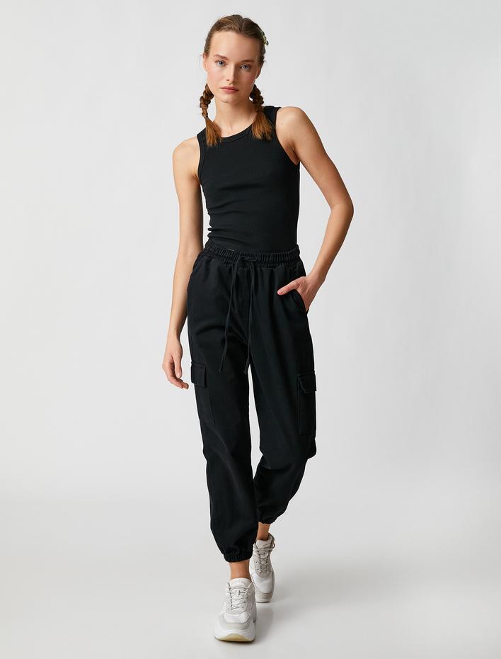  Kargo Pantolon Beli Bağcıklı Yanları Cep Detaylı