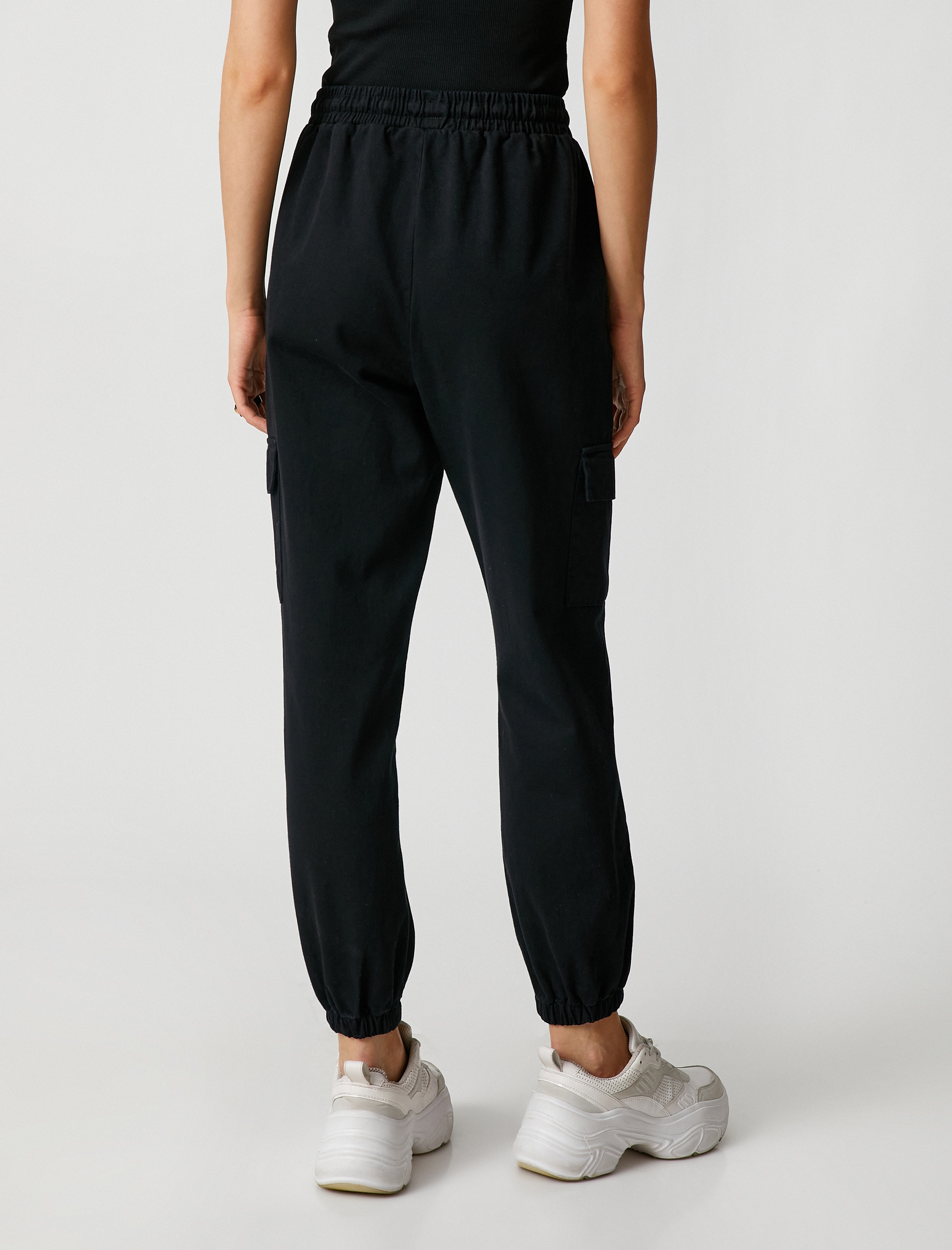   Kargo Pantolon Beli Bağcıklı Yanları Cep Detaylı