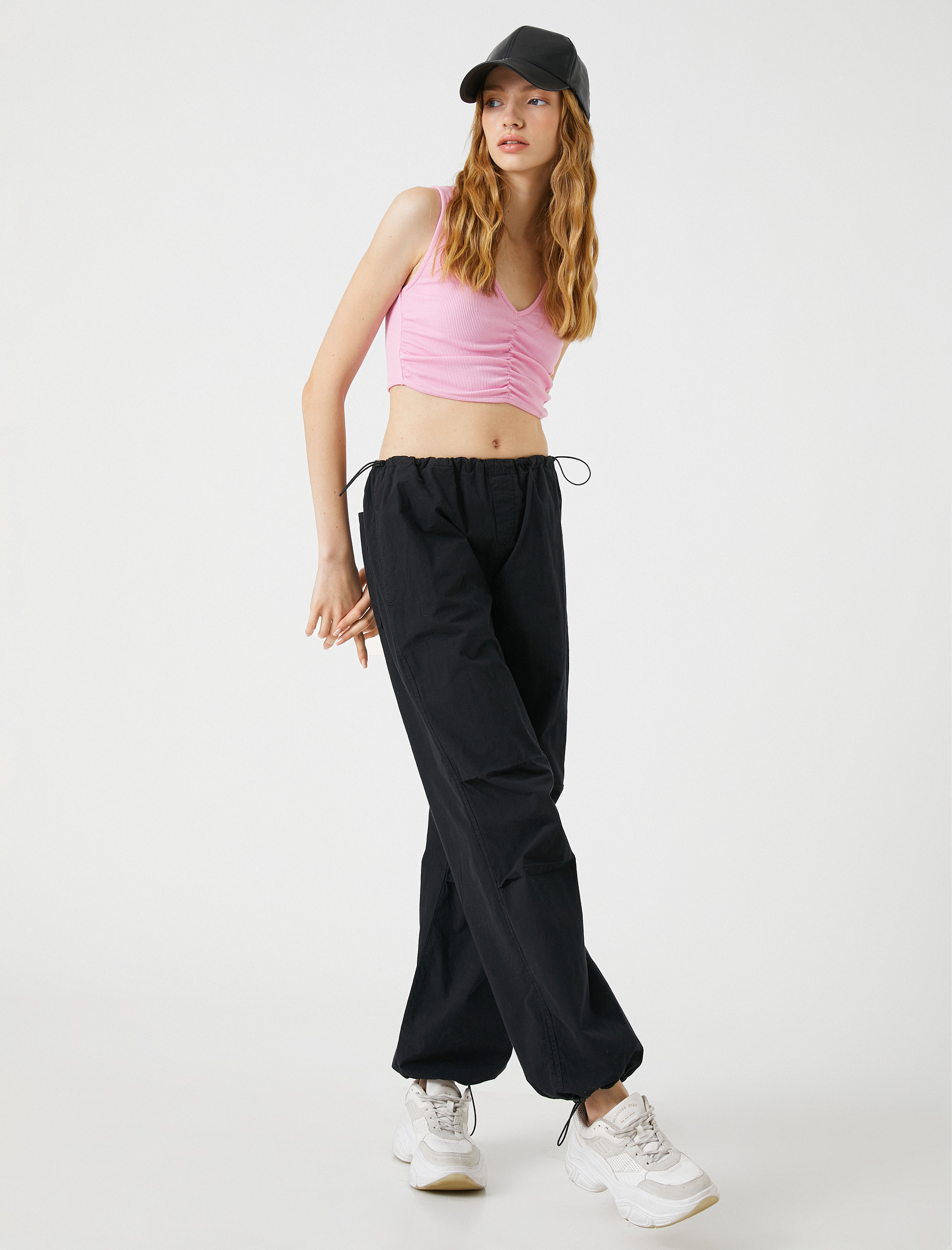   Crop Atlet Pamuklu Drapeli V Yaka Kolsuz