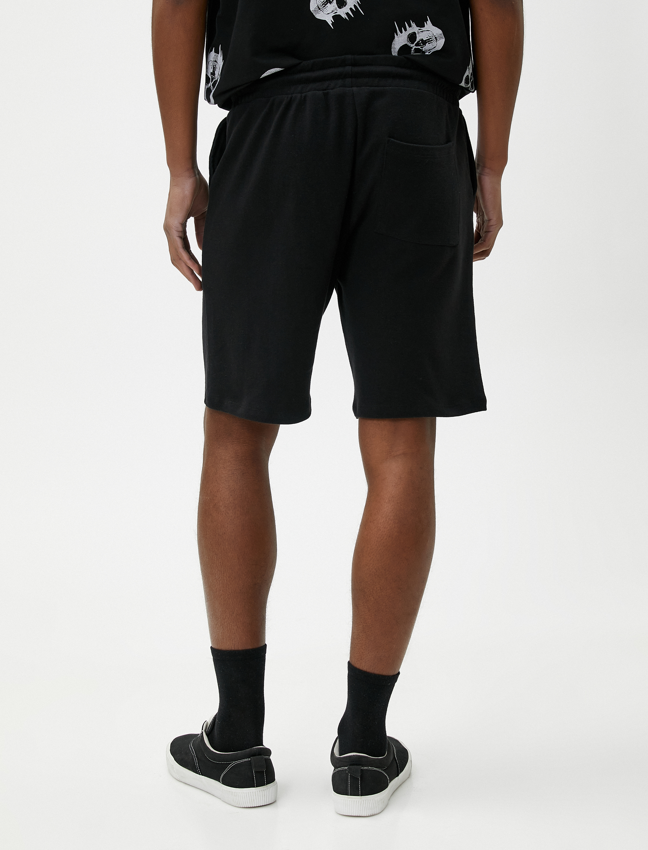   Beli Bağcıklı Şort Cep Detaylı Dar Kesim