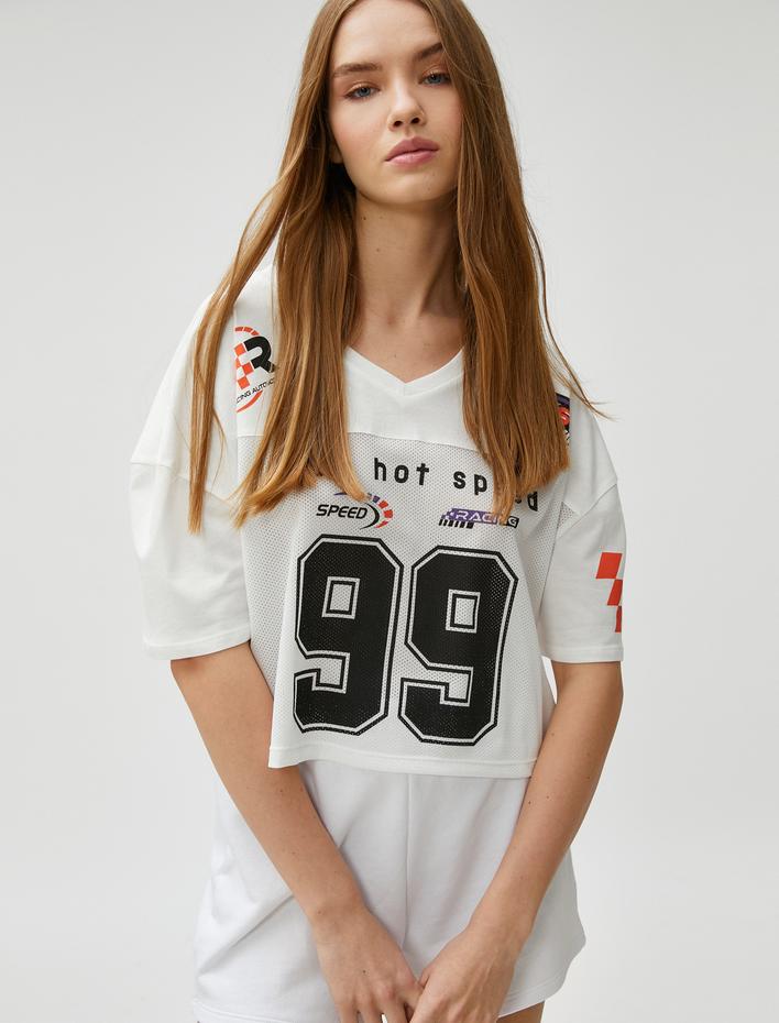  Crop Tişört File Baskılı V Yaka Kısa Kollu