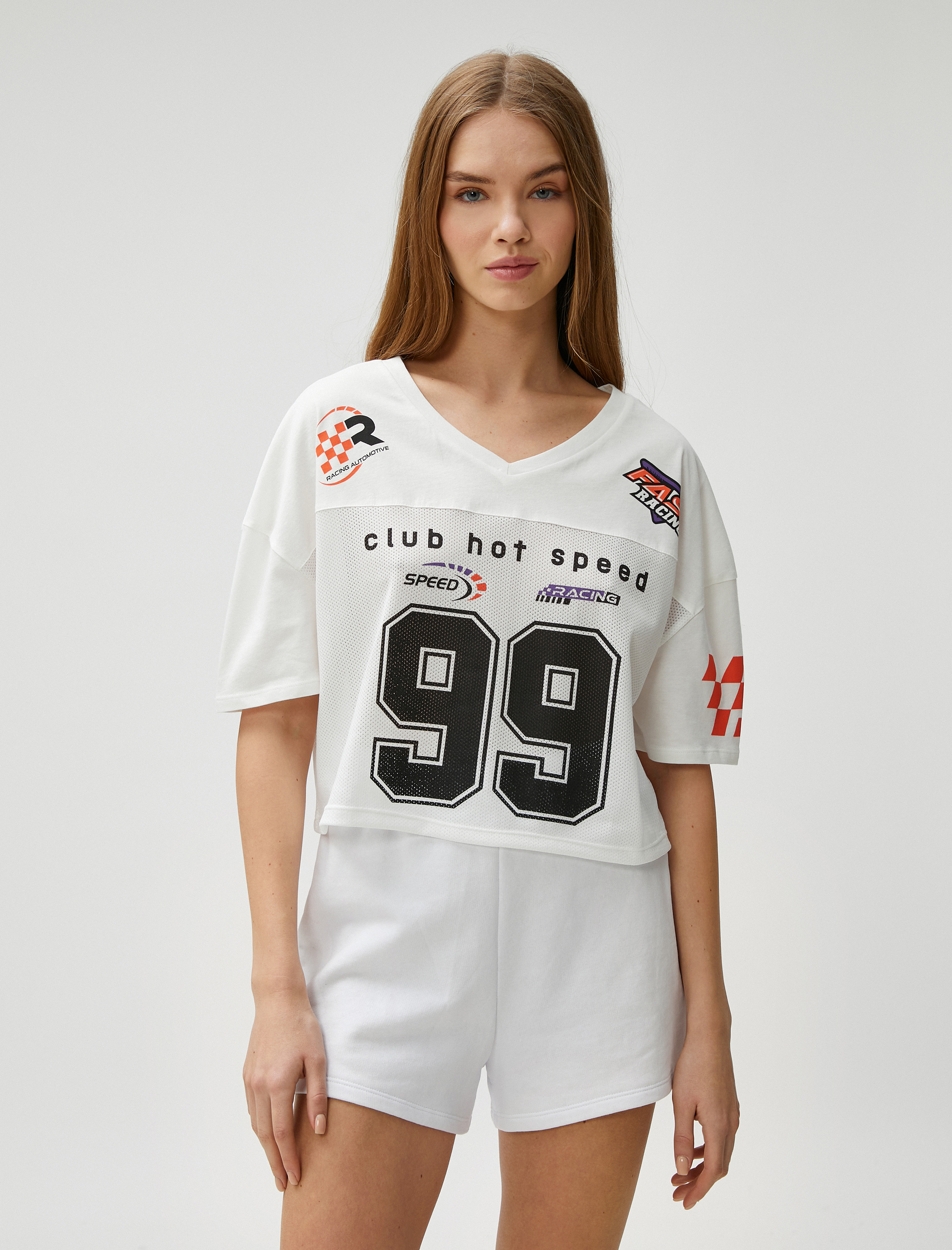   Crop Tişört File Baskılı V Yaka Kısa Kollu