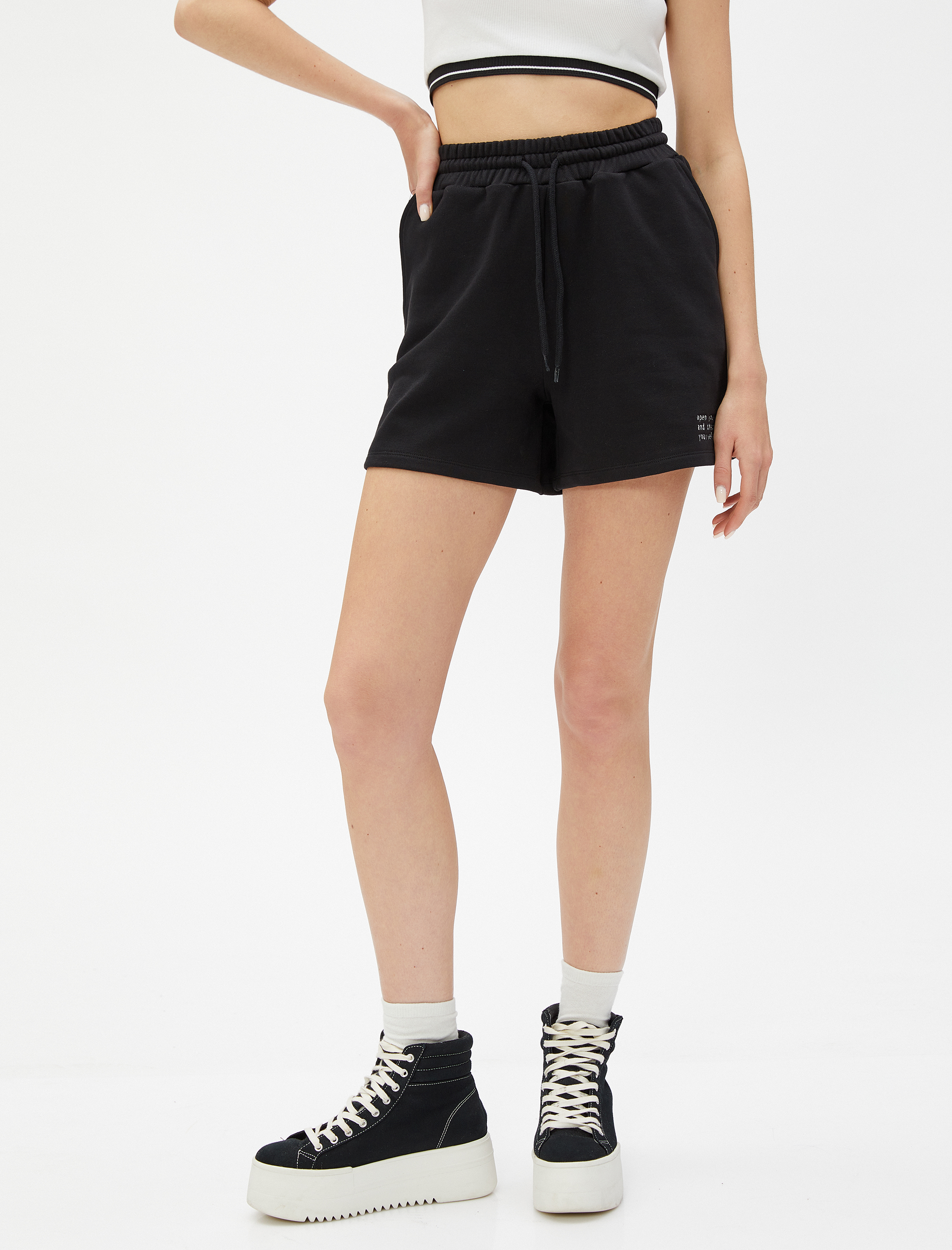   Mini Şort Beli Bağcıklı Cep Detaylı