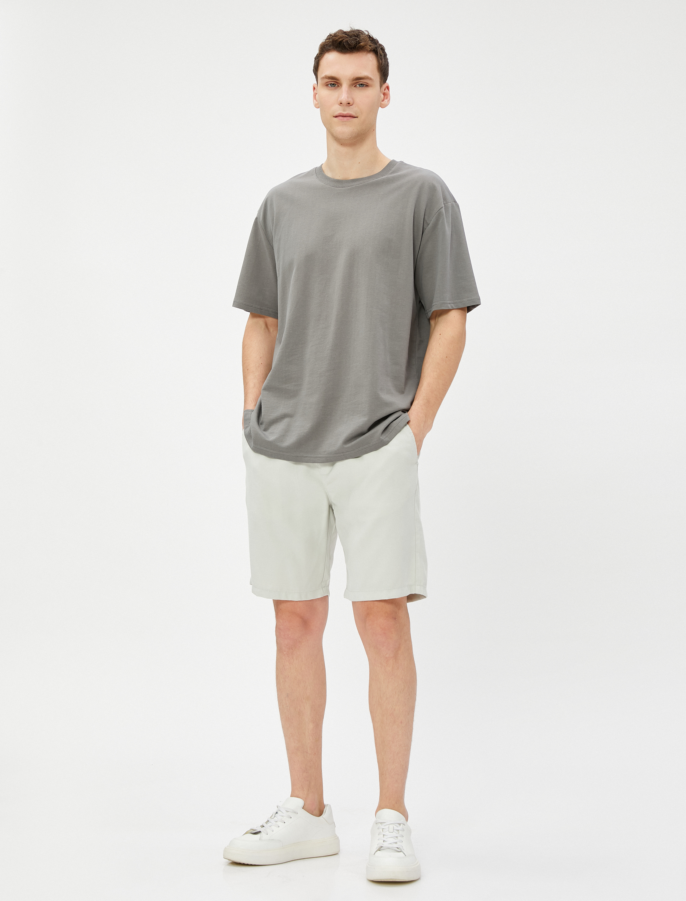   Basic Bermuda Şort Beli Bağcıklı Cep Detaylı