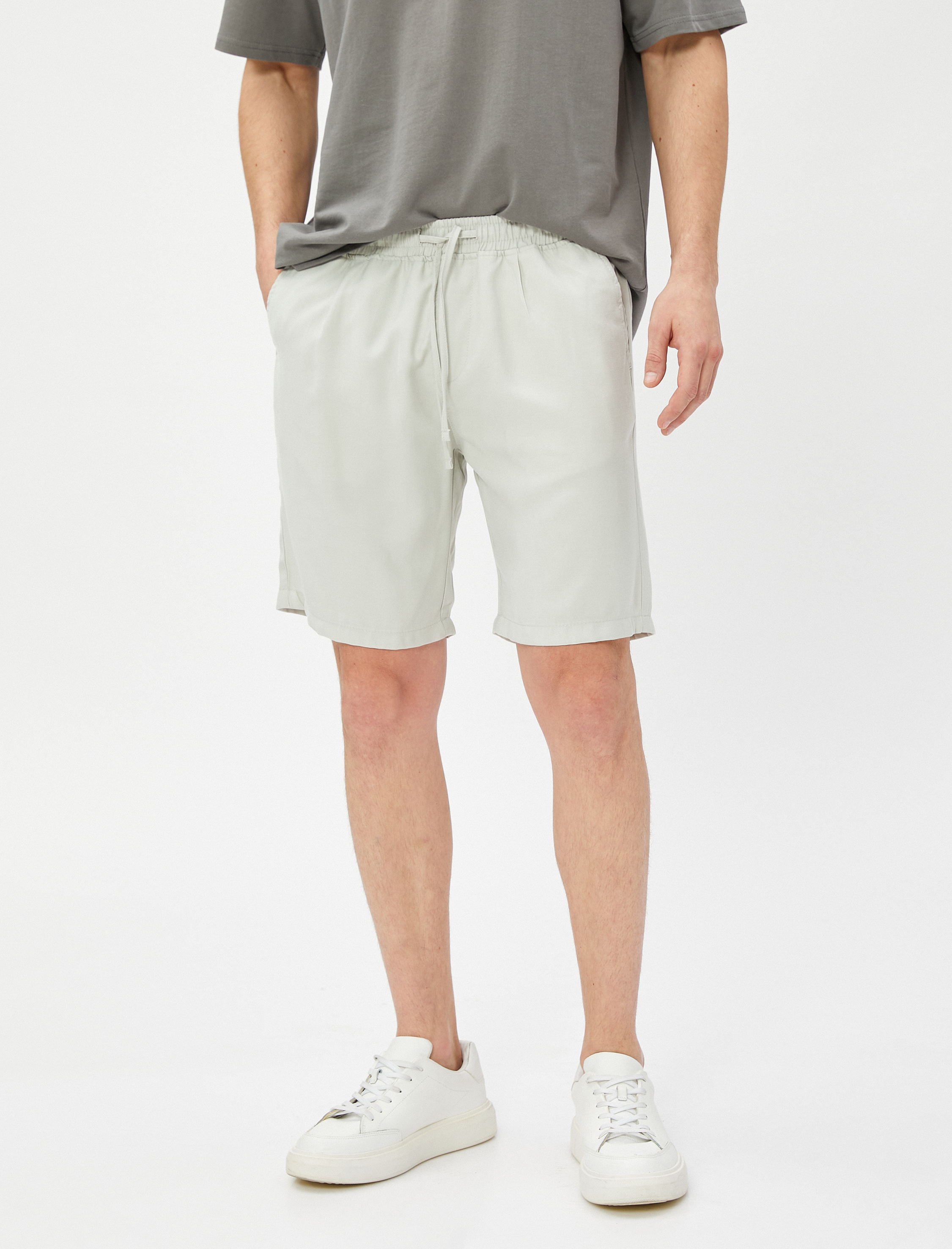   Basic Bermuda Şort Beli Bağcıklı Cep Detaylı