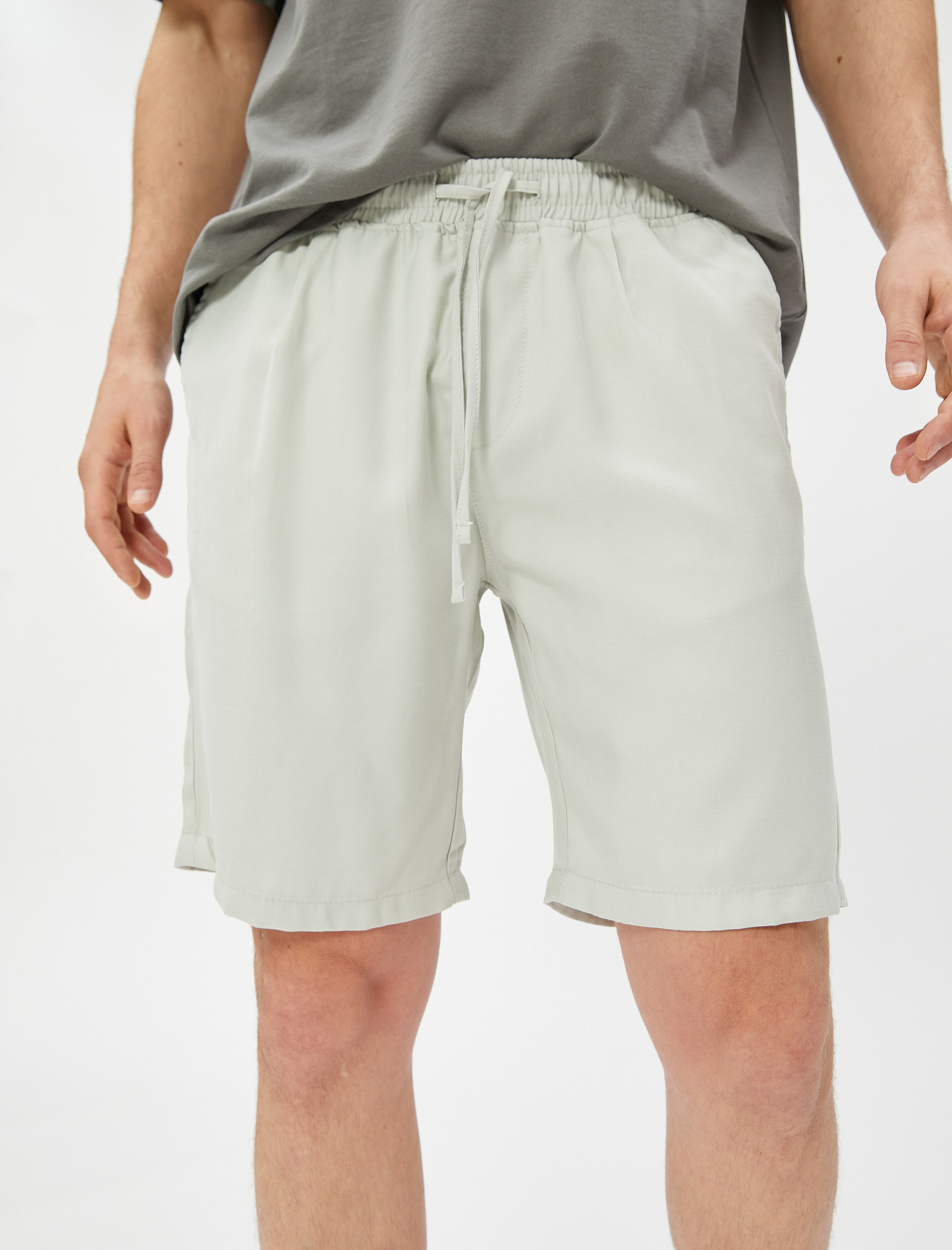   Basic Bermuda Şort Beli Bağcıklı Cep Detaylı