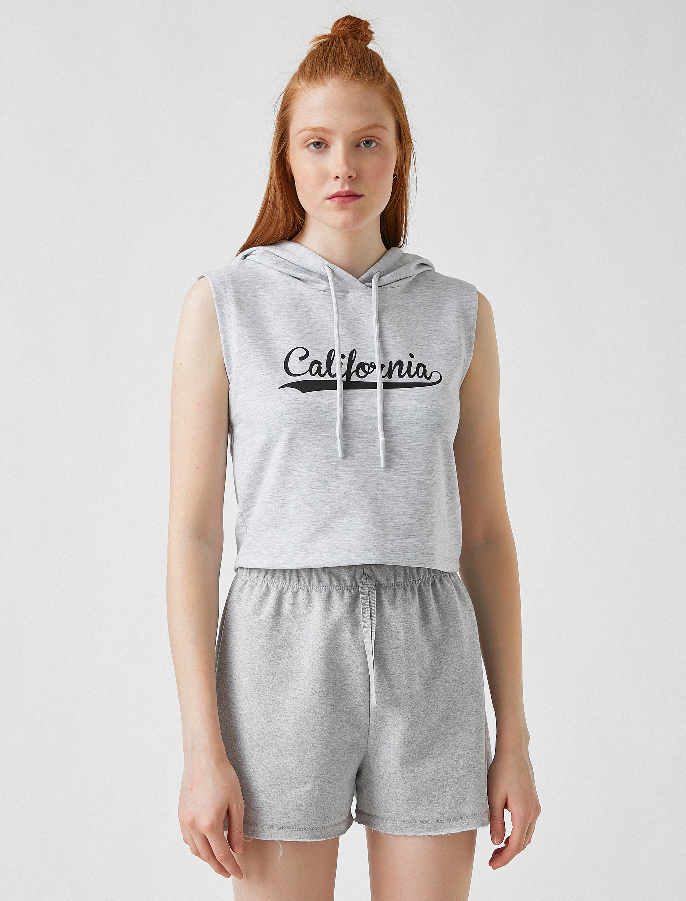   Kapüşonlu Baskılı Atlet