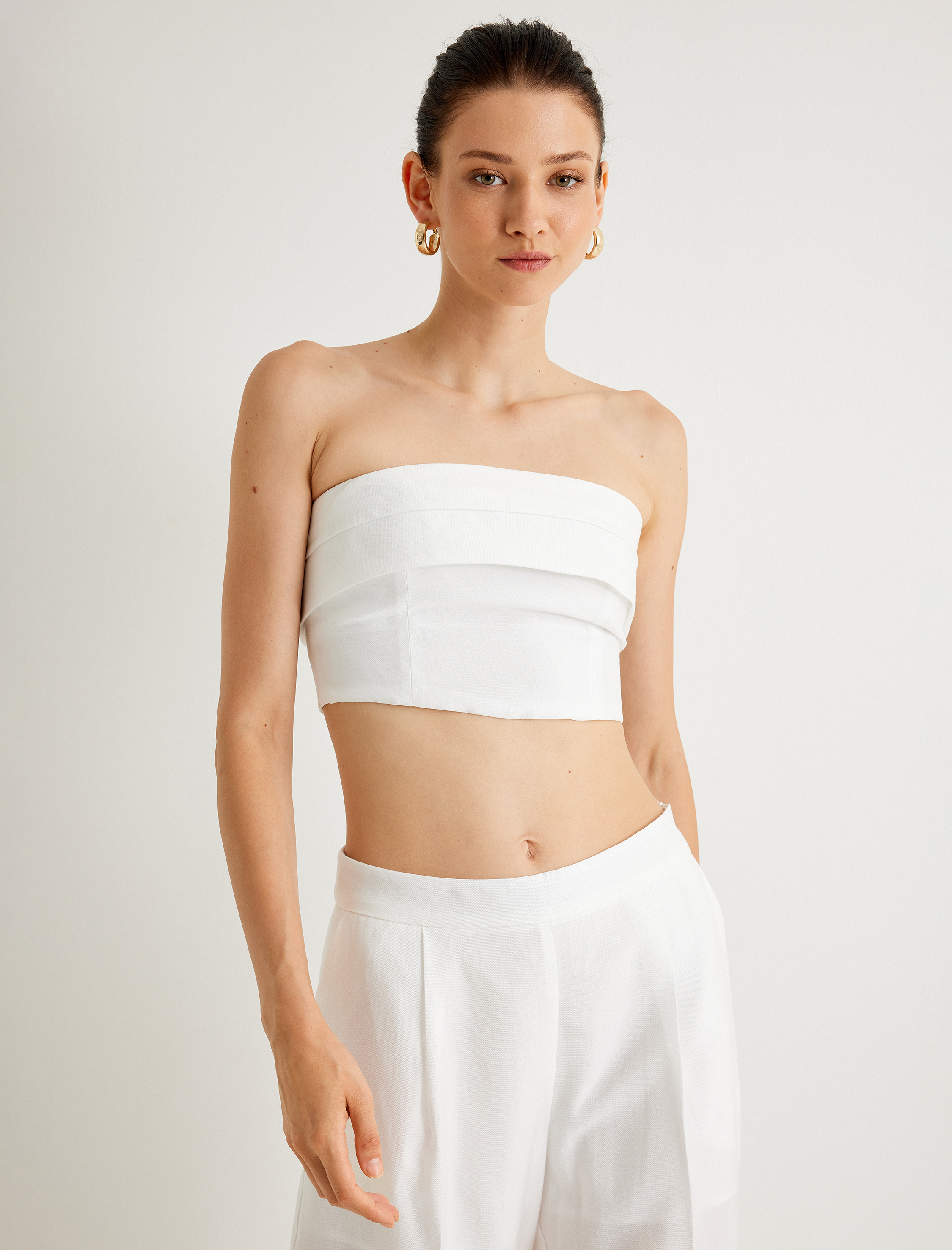 Koton X Melis Ağazat - Crop Straplez Büstiyer Kat Detaylı Slim Fit
