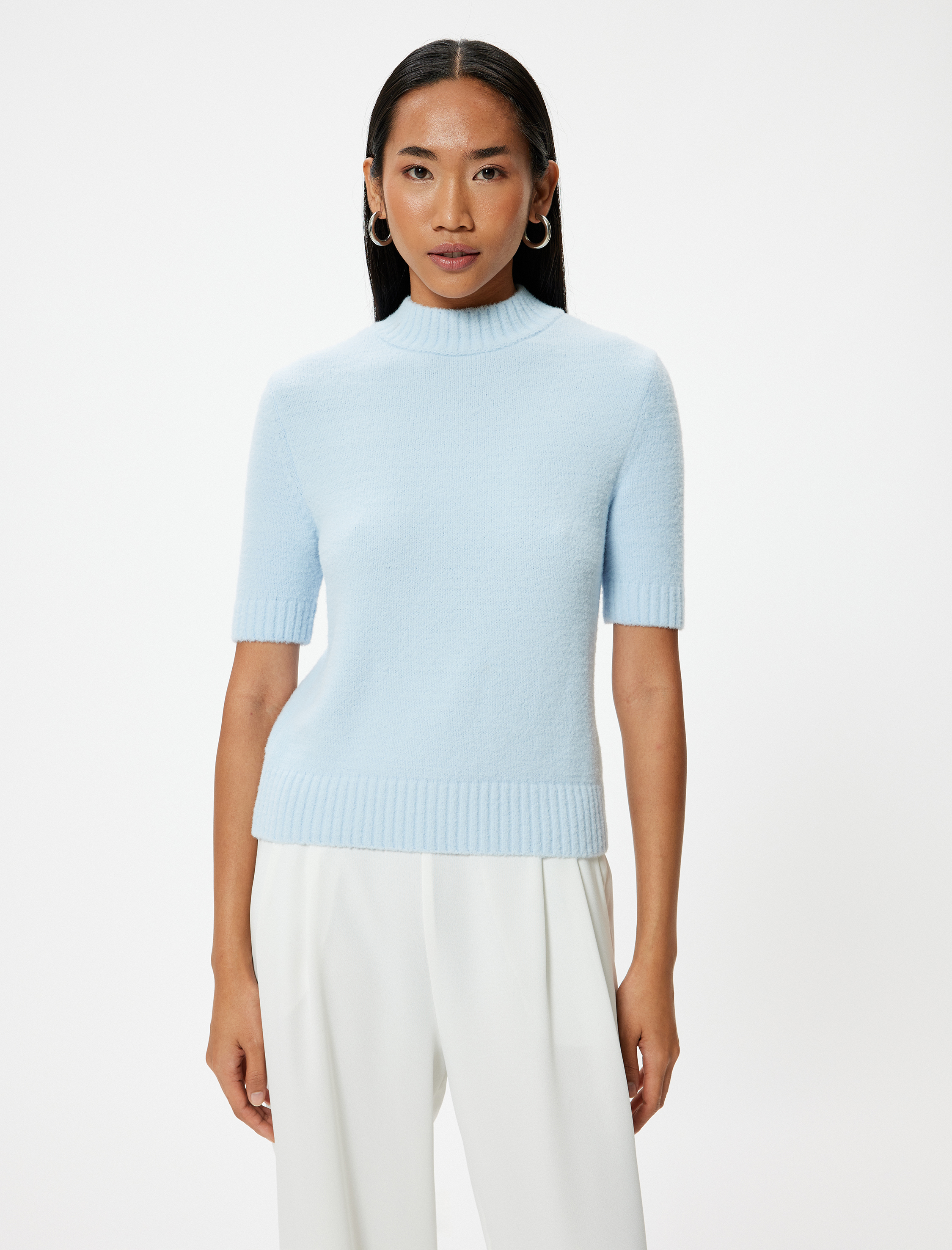   Kısa Kollu Kazak Yumuşak Dokulu Dik Yaka