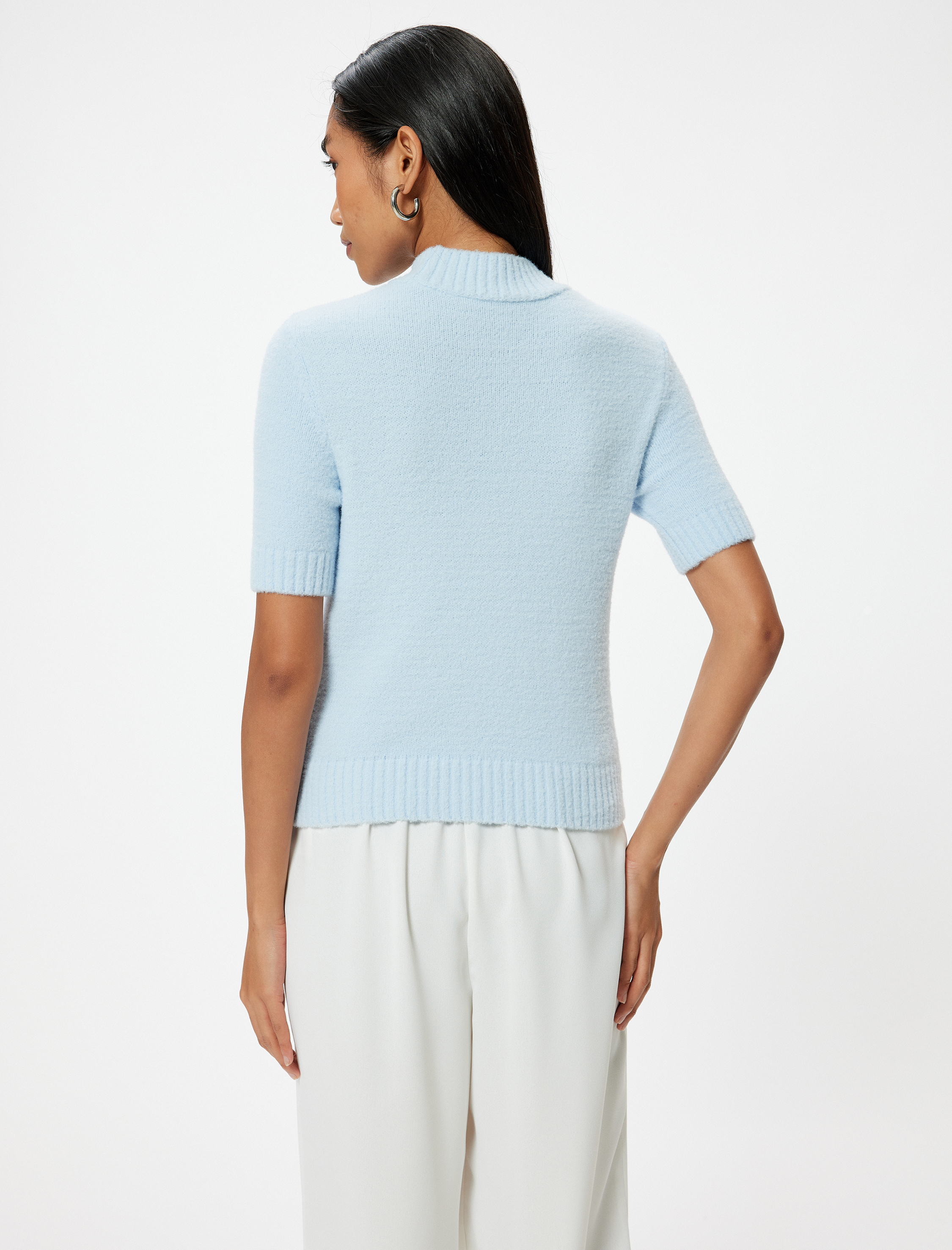   Kısa Kollu Kazak Yumuşak Dokulu Dik Yaka