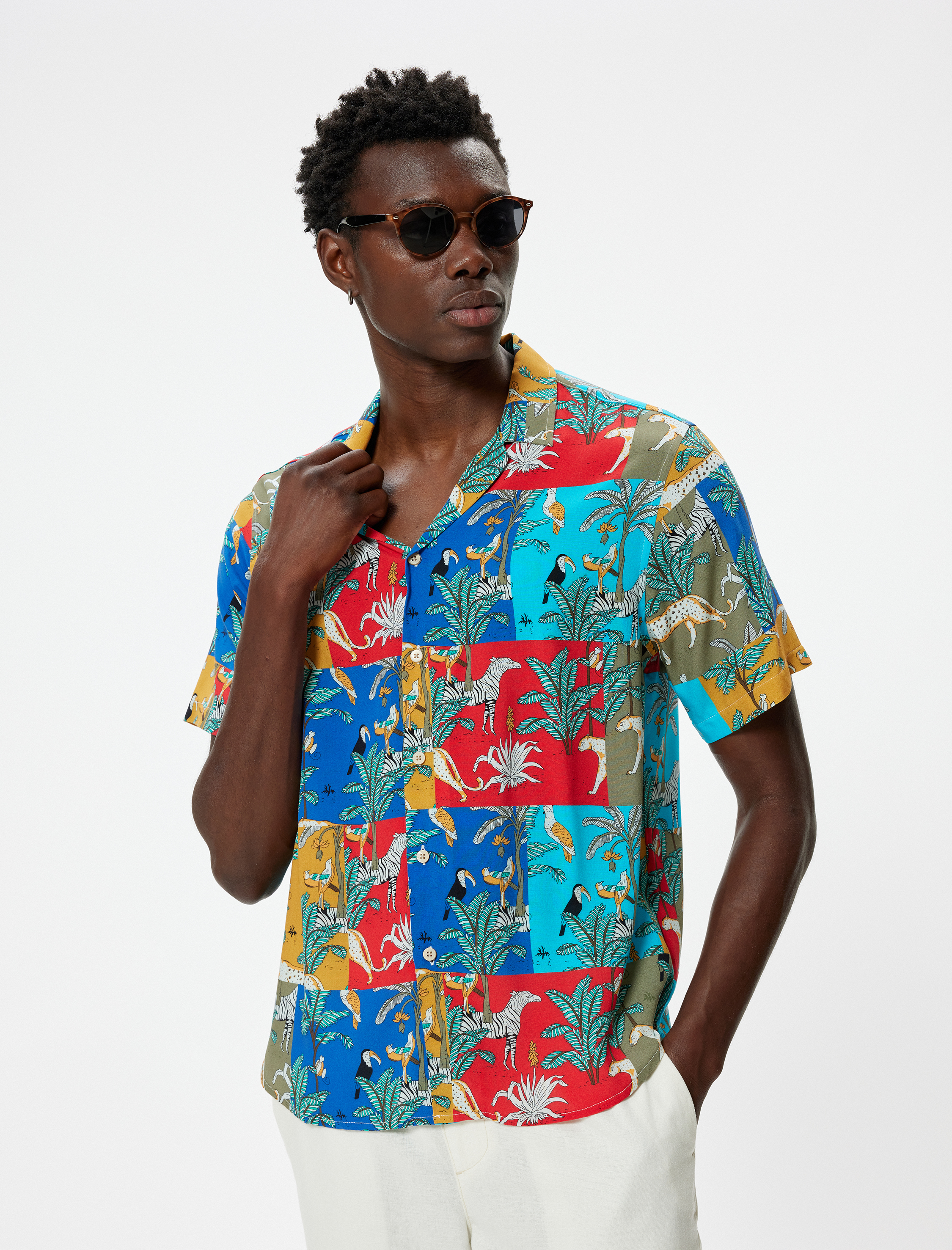   Desenli Gömlek Kısa Kollu Çok Renkli Düğmeli Viskon Regular Fit