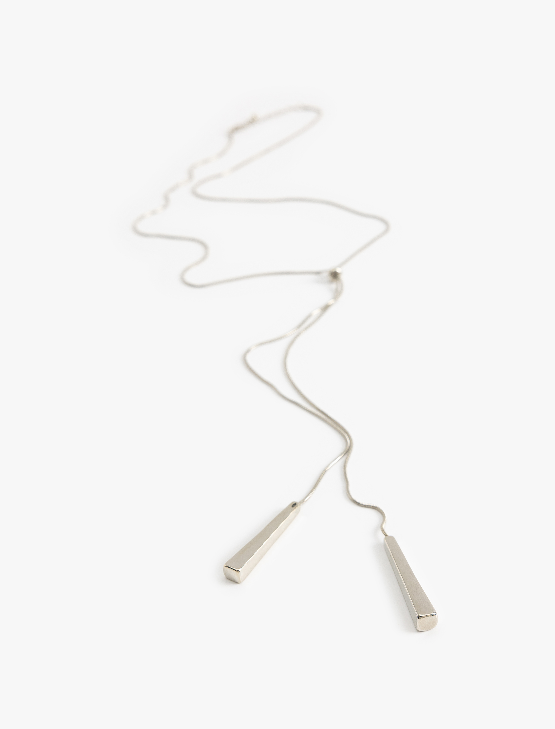  Kadın Uzun Çelik Kolye