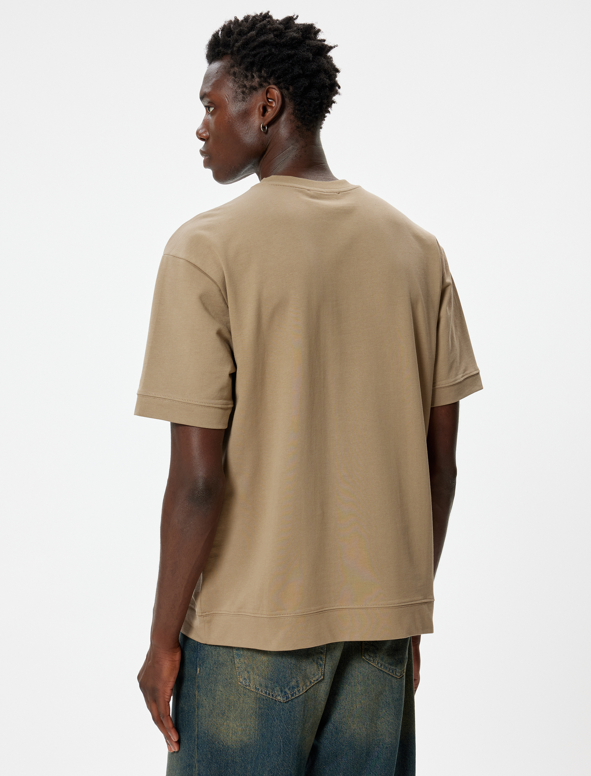   Pamuklu Kısa Kollu Bisiklet Yaka Oversize Tişört