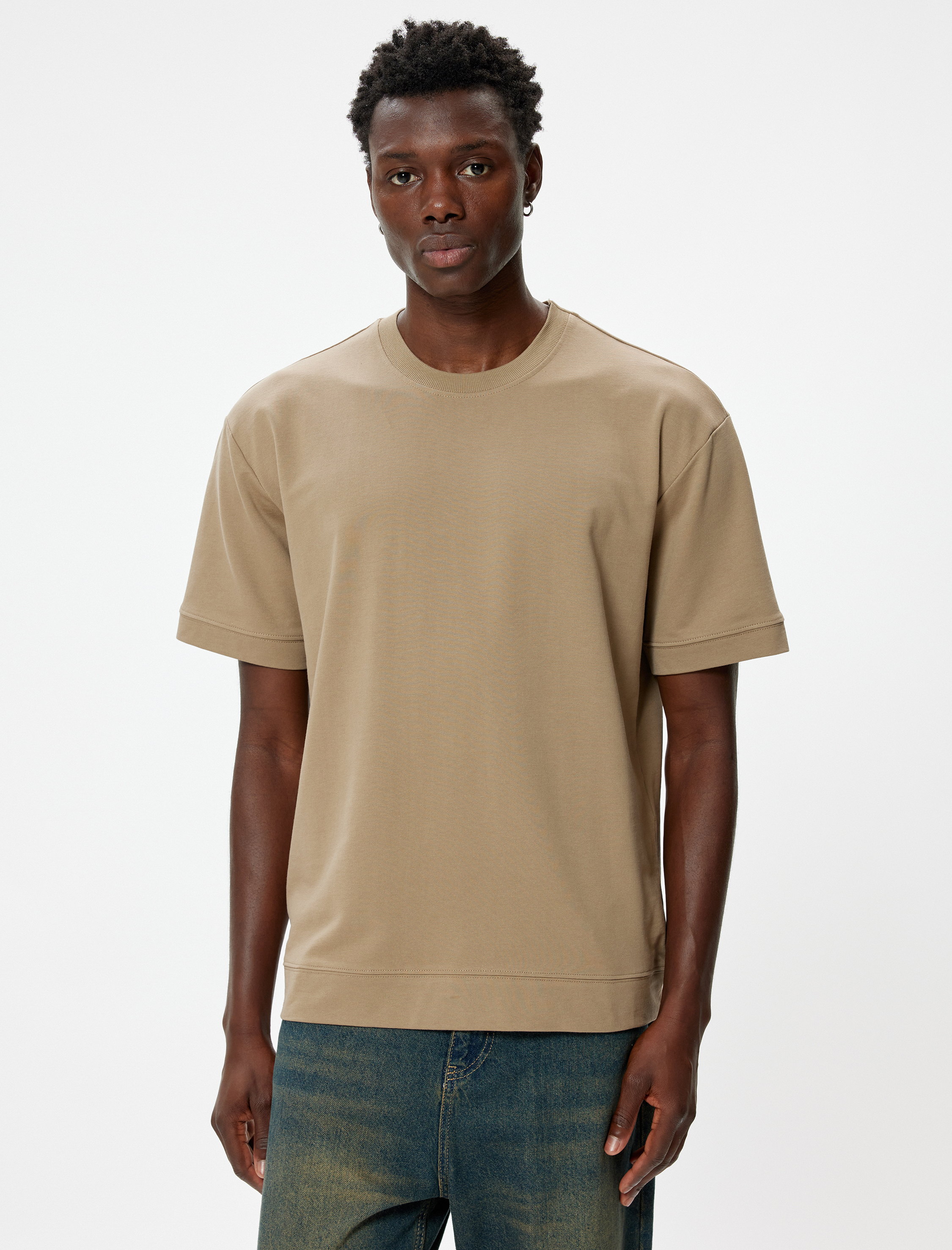   Pamuklu Kısa Kollu Bisiklet Yaka Oversize Tişört