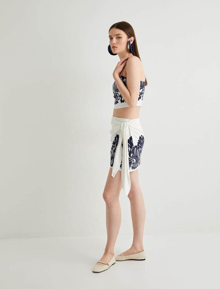  Koton X Melis Ağazat - Keten Karışımlı Şort Etek Çiçekli Kruvaze Bağlamalı
