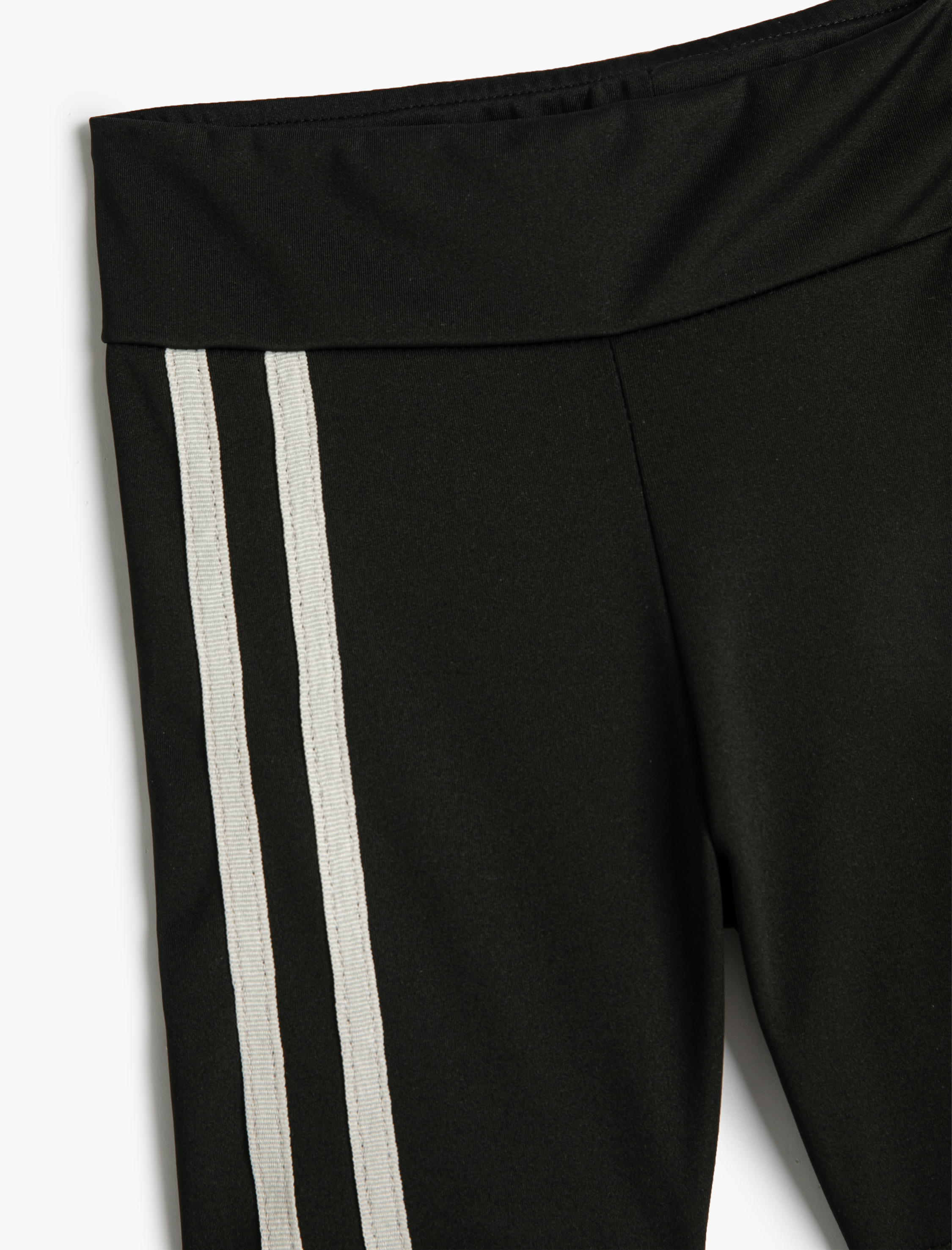  Kız Çocuk Kısa Tayt Renk Bloklu Beli Lastikli