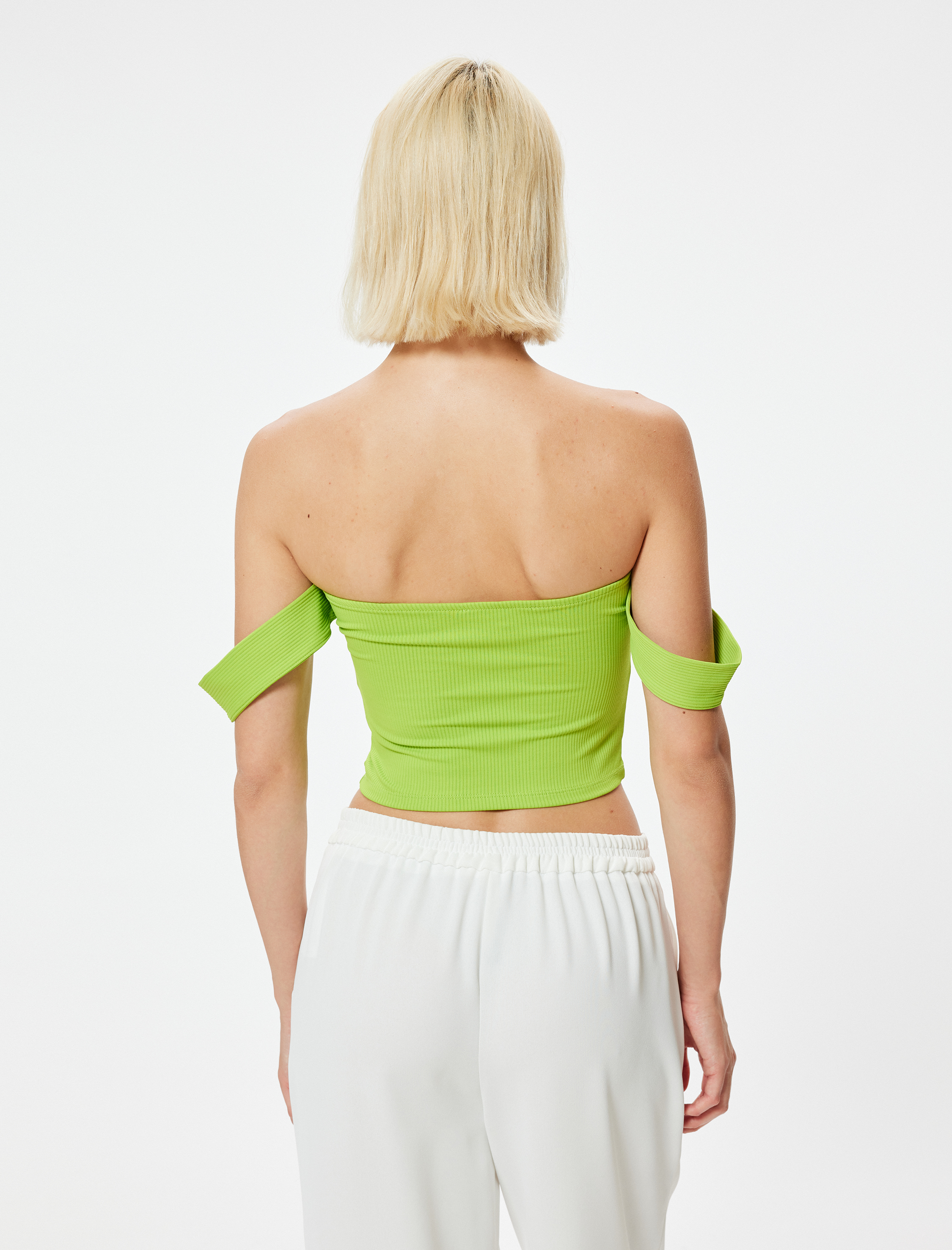   Crop Straplez Üst Kol Detaylı Kalp Yaka