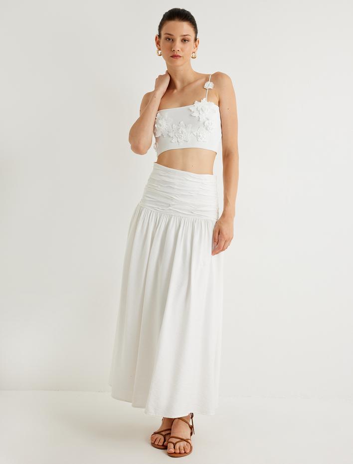  Koton X Melis Ağazat - Üç Boyutlu Çiçek Aplike Detaylı Büstiyer İnce Askılı İnce Triko