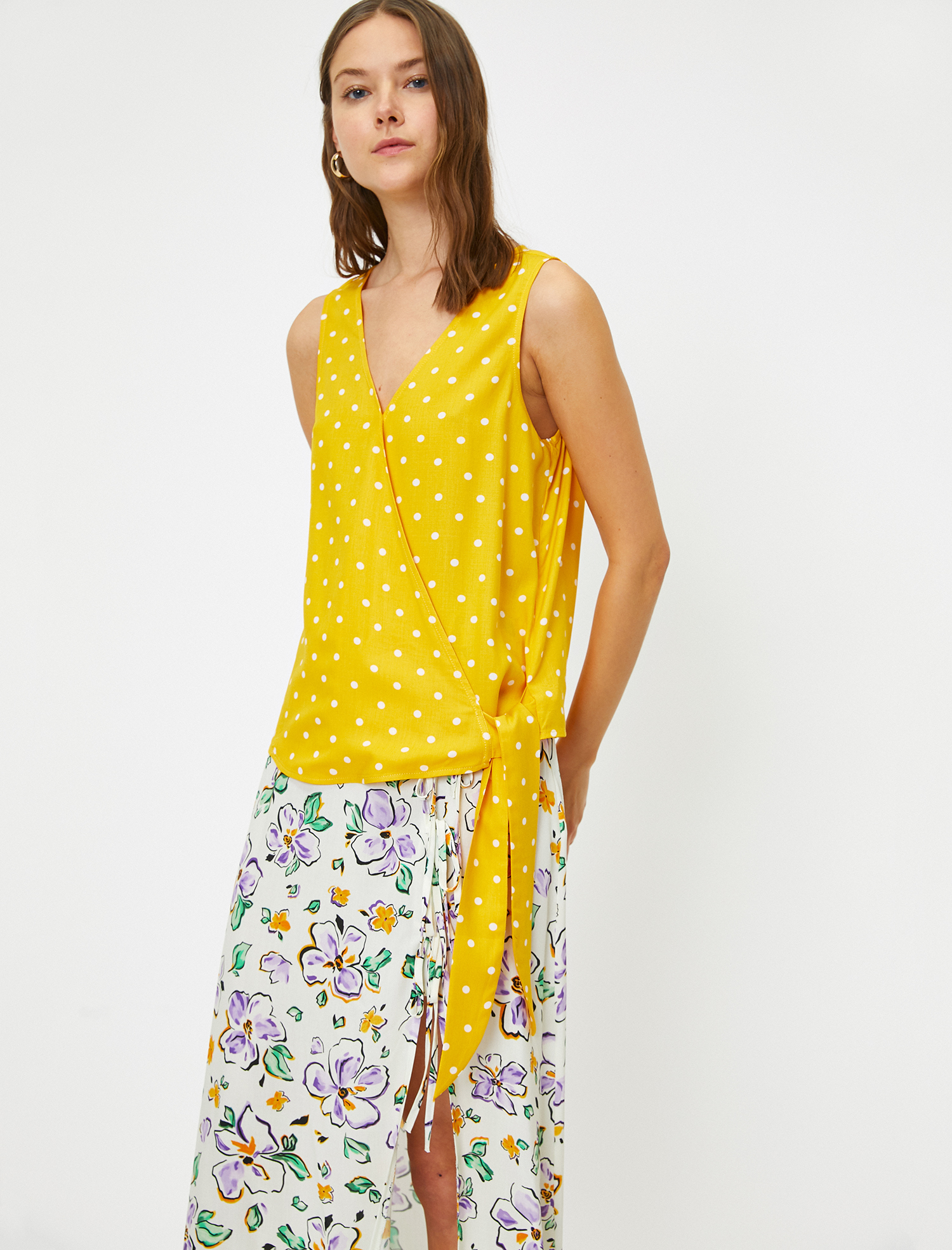   Puantiye Desenli Kısa Kollu Bluz