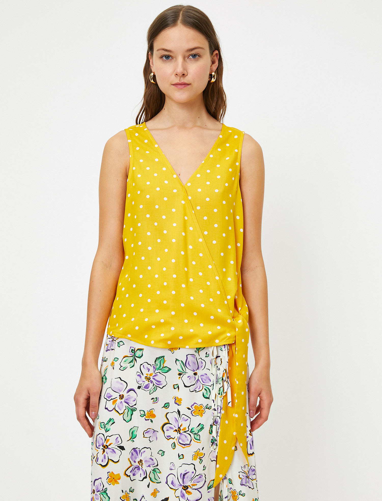   Puantiye Desenli Kısa Kollu Bluz