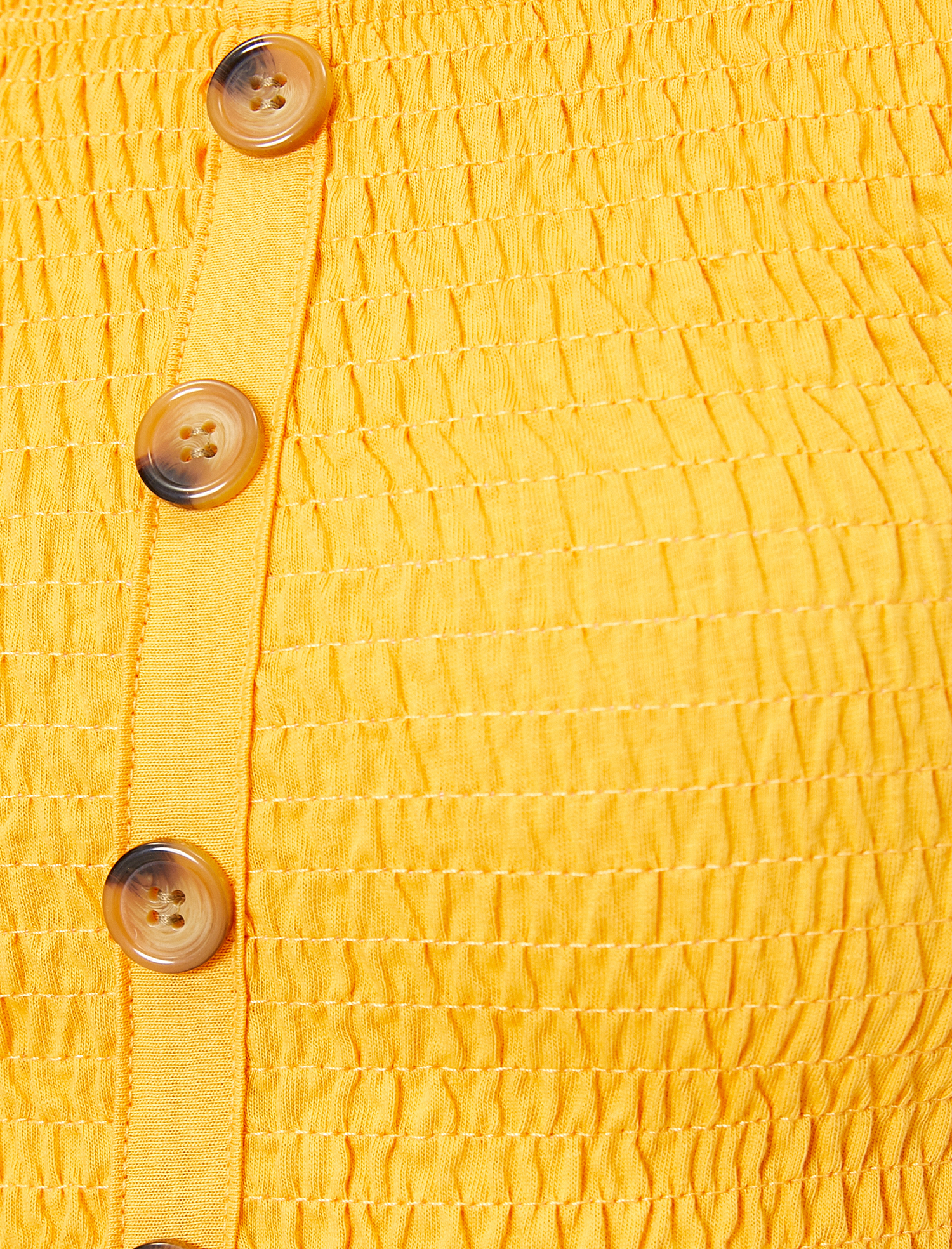   Düğme Detaylı Tişört