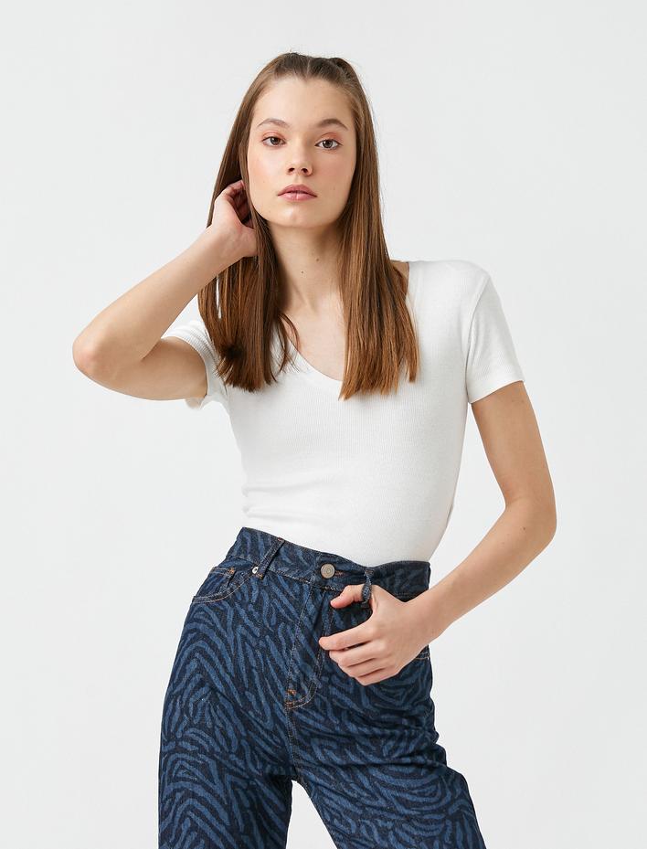  Kısa Kollu Basic Tişört