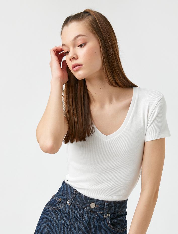  Kısa Kollu Basic Tişört