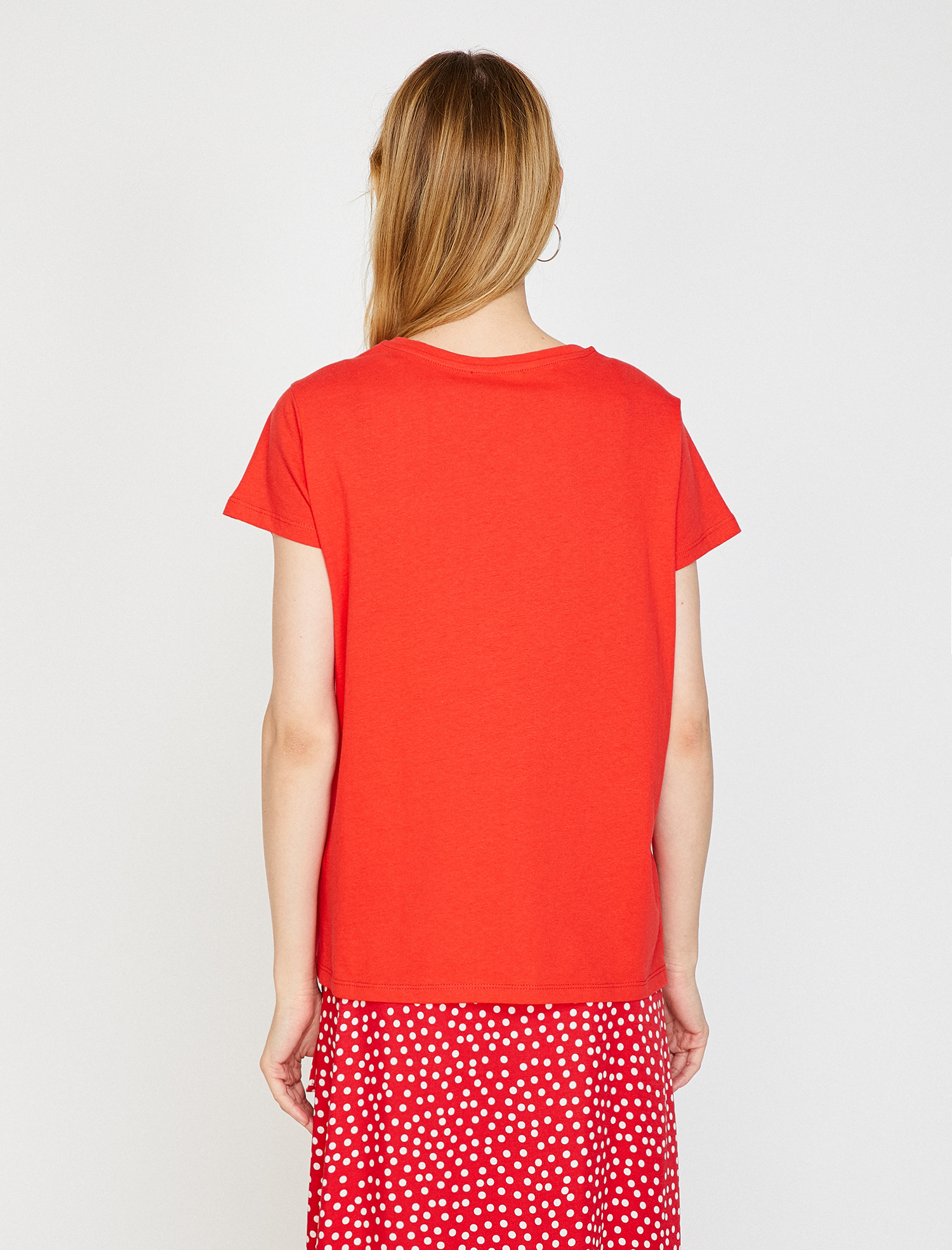   İnci Detaylı Tişört