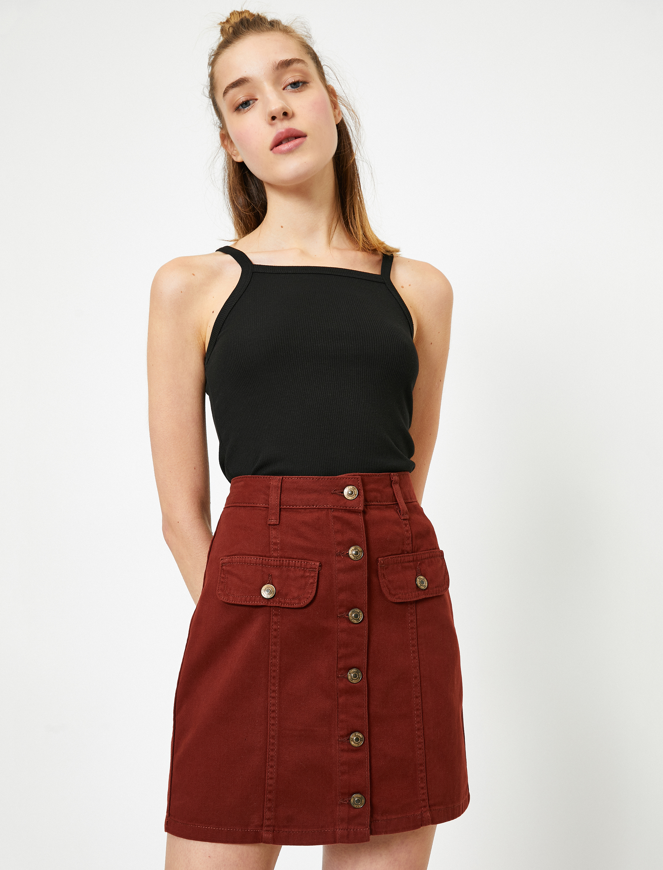   Düğme Detaylı Etek