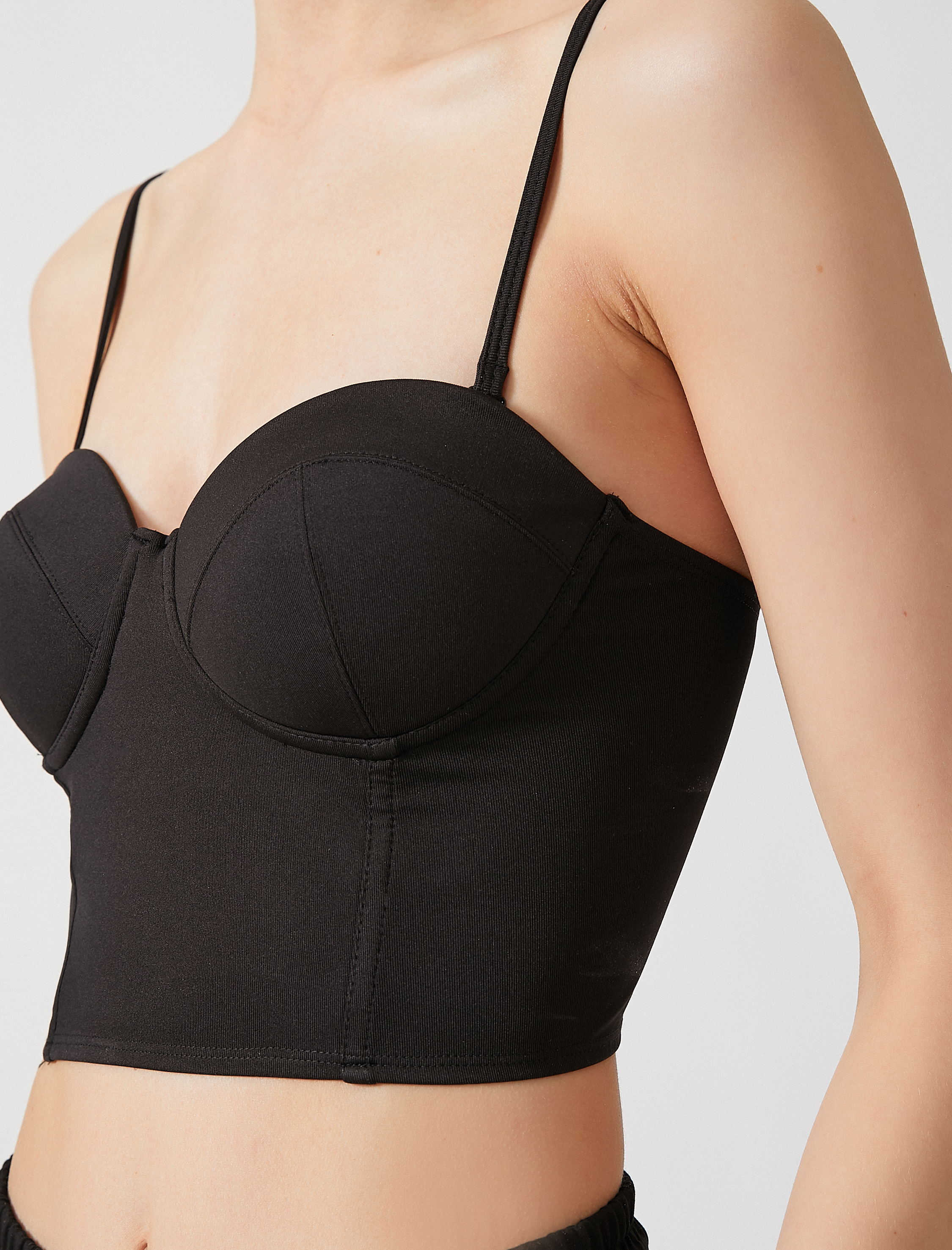   Şık Sporcu Sütyeni