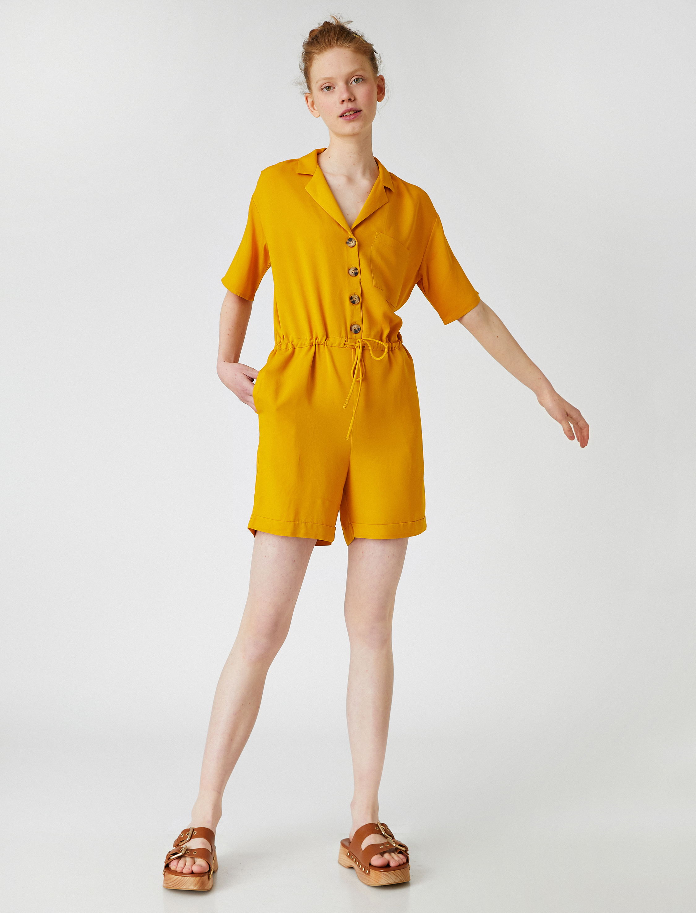   Düğme Detaylı Tulum