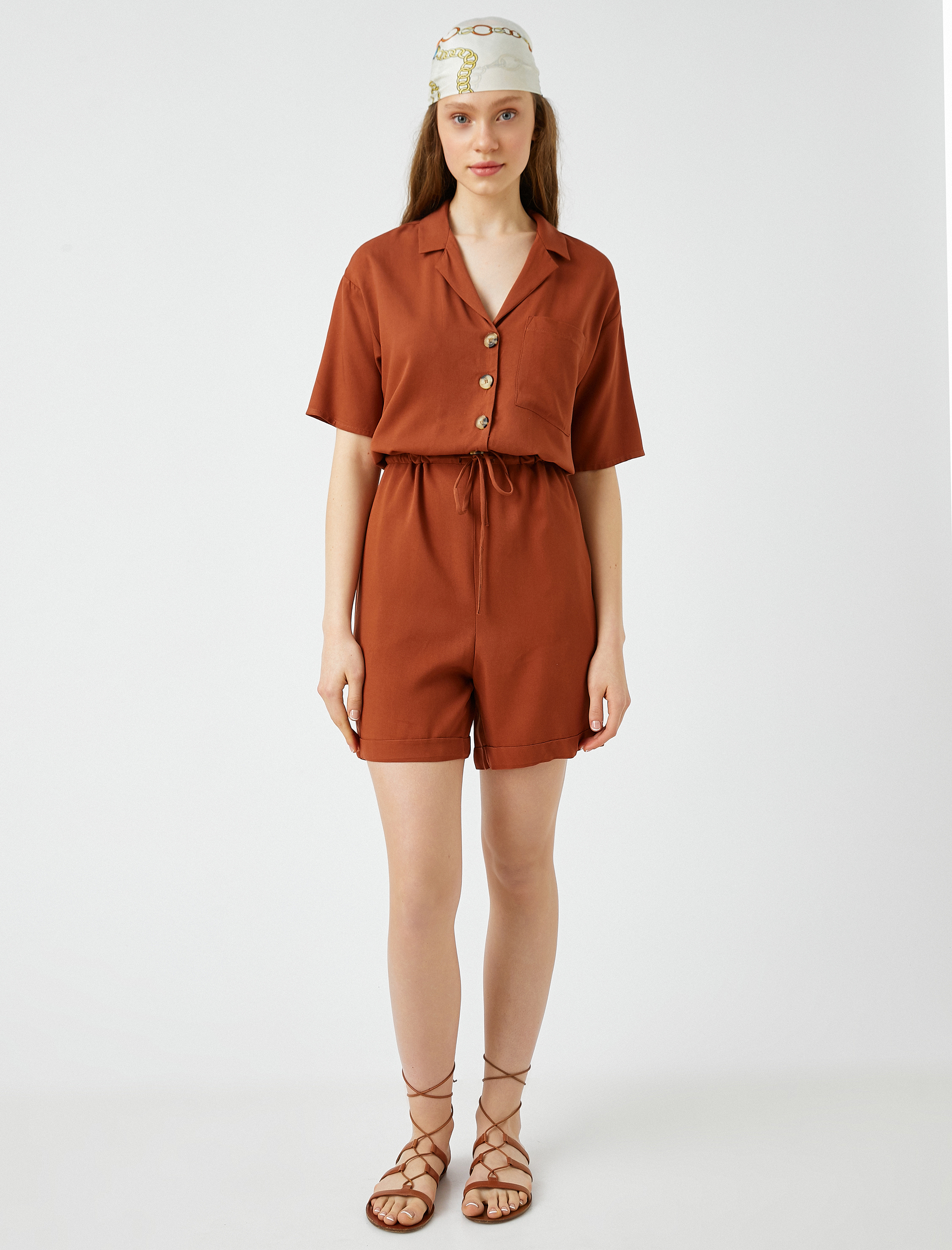   Düğme Detaylı Tulum