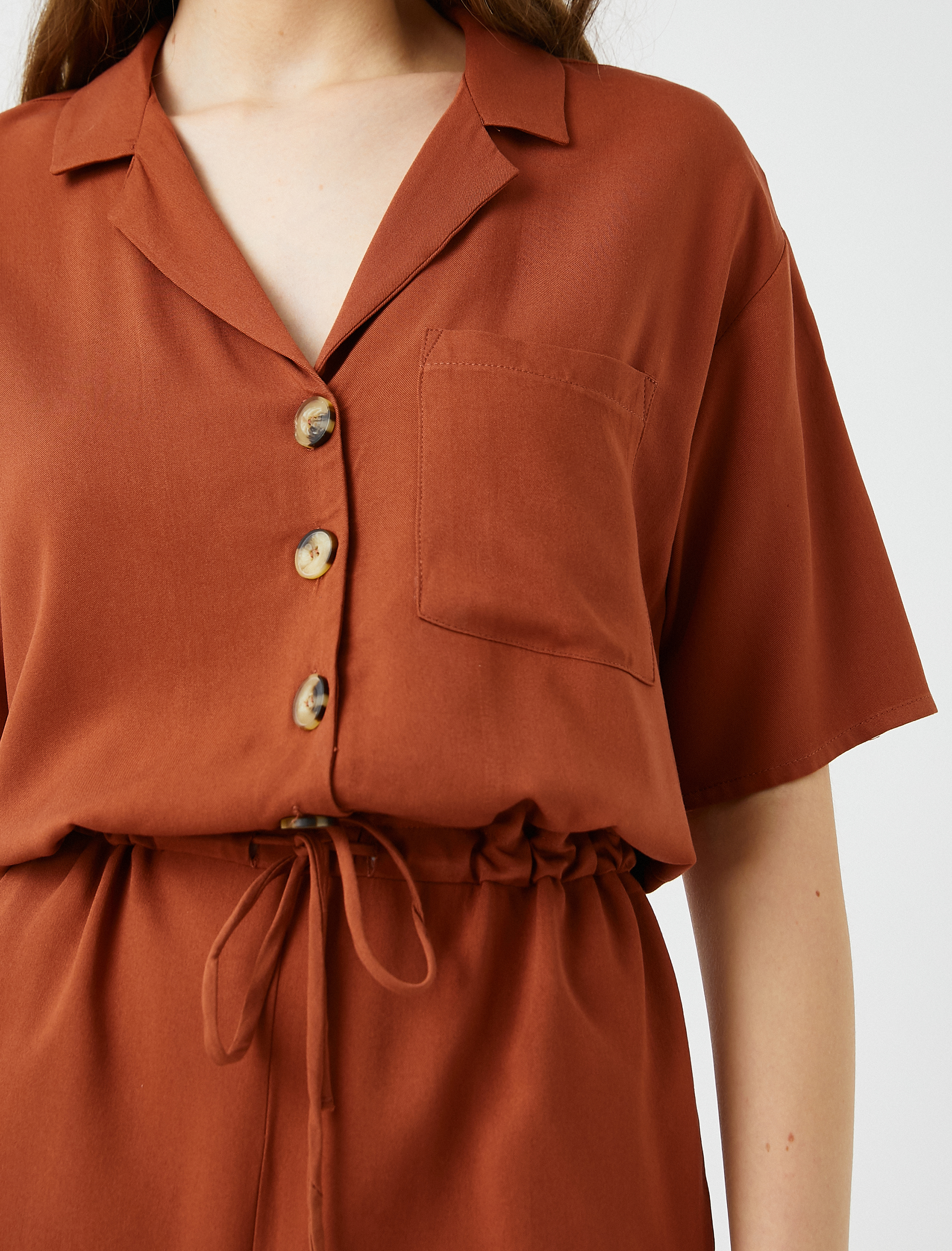   Düğme Detaylı Tulum