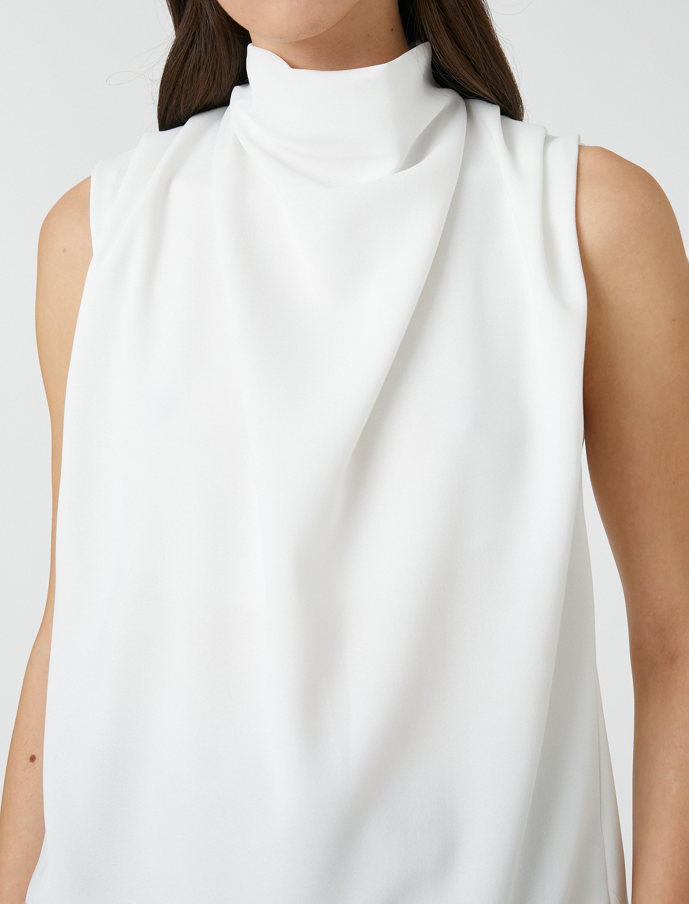   Drapeli Bluz Dik Yaka Kolsuz